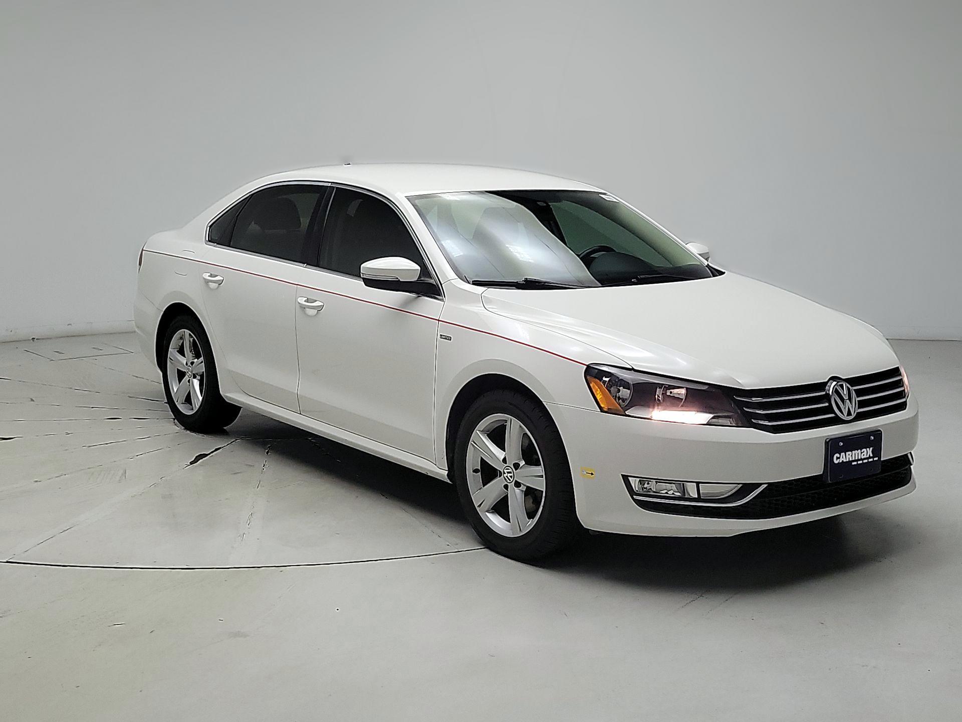 Thumbnail: 2015 Volkswagen Passat - 1