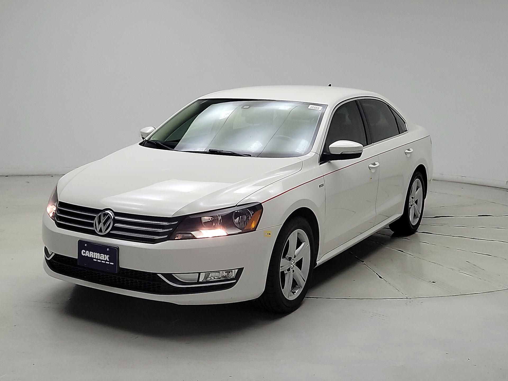 Thumbnail: 2015 Volkswagen Passat - 3