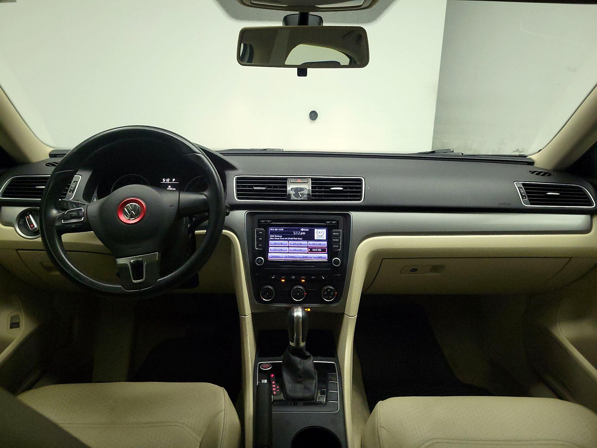 Thumbnail: 2015 Volkswagen Passat - 8