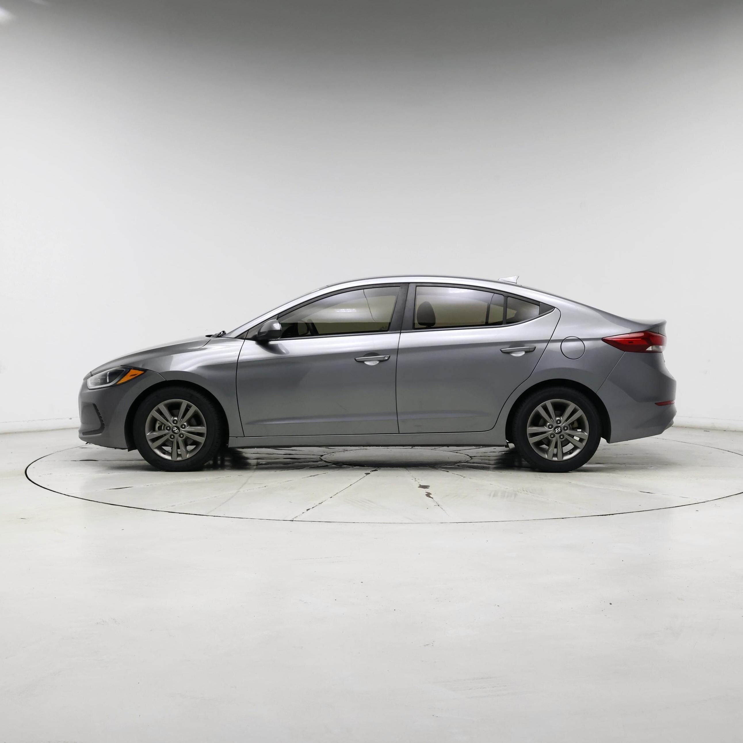 Thumbnail: 2018 Hyundai Elantra - 3