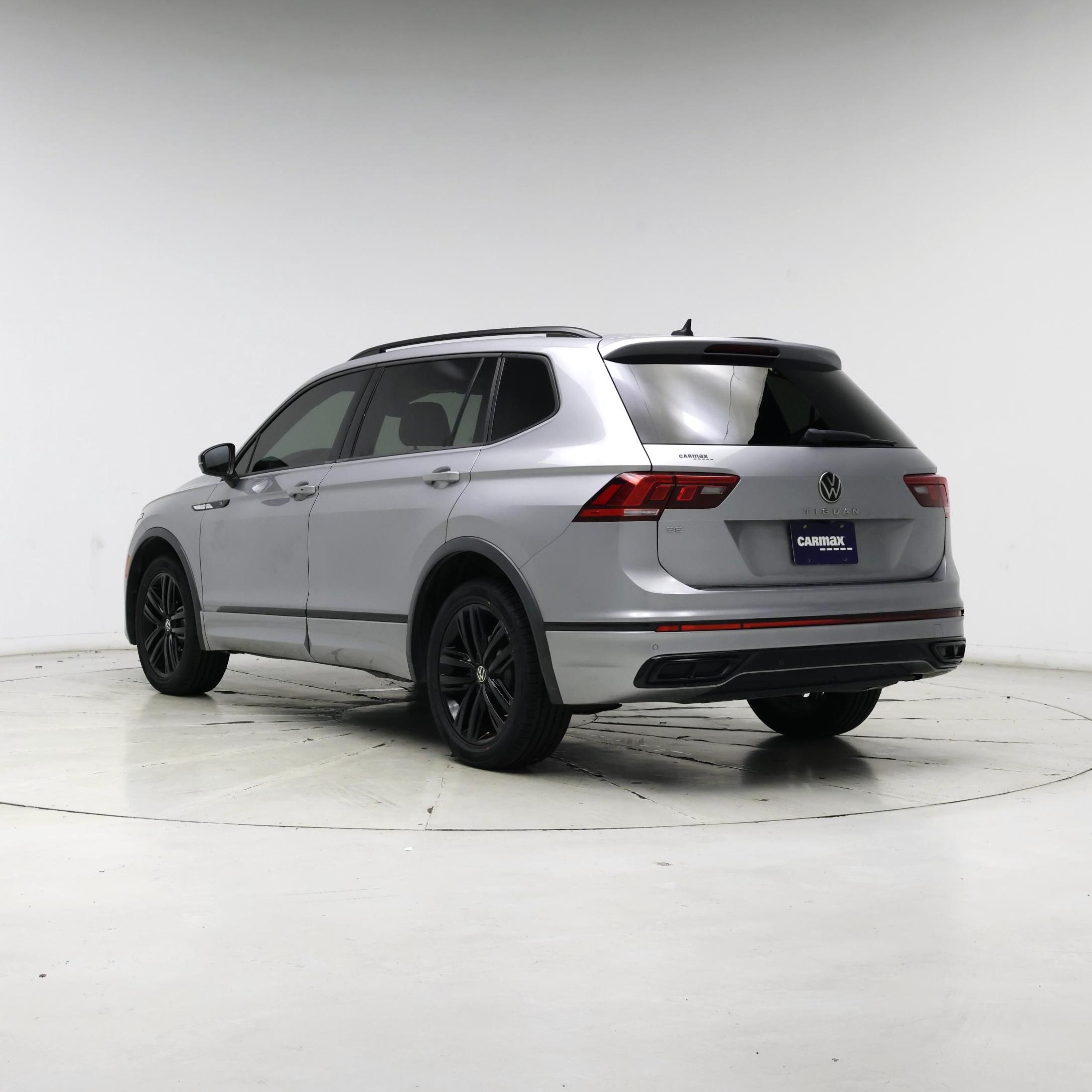 Thumbnail: 2022 Volkswagen Tiguan - 2