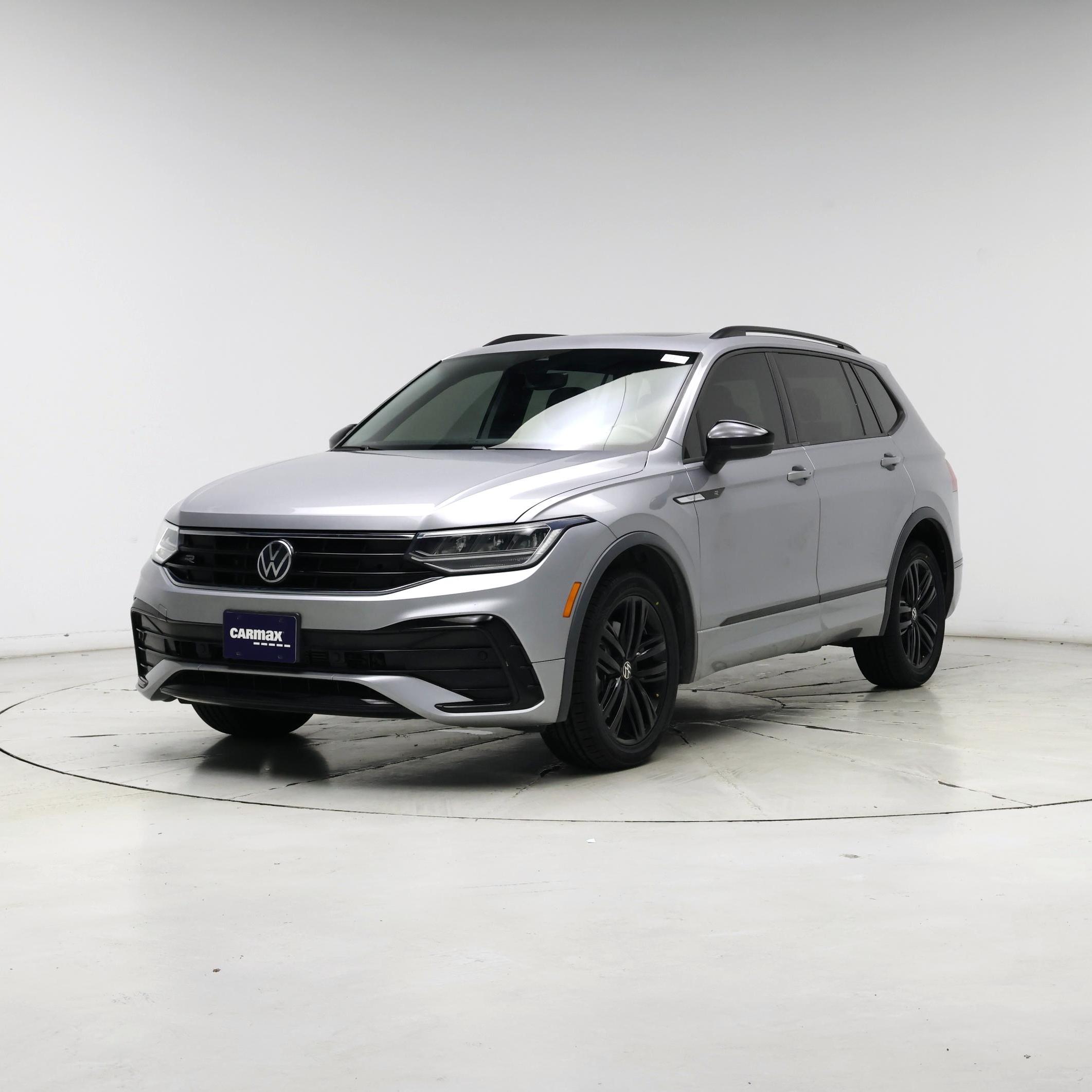 Thumbnail: 2022 Volkswagen Tiguan - 4
