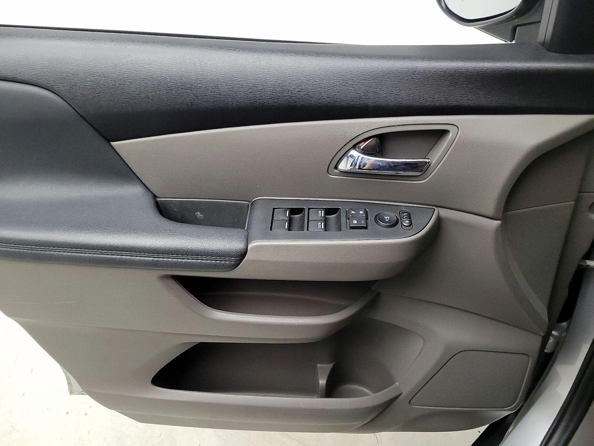 Thumbnail: 2014 Honda Odyssey - 12