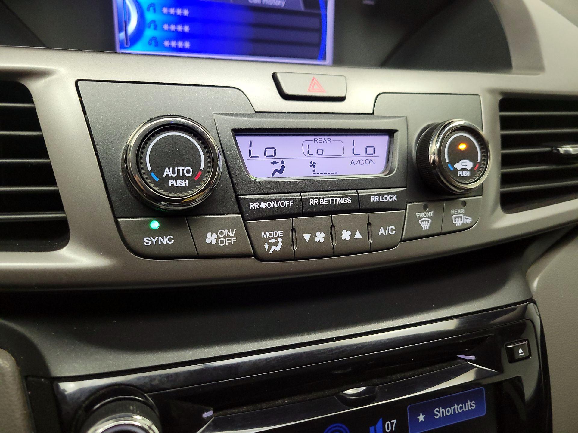 Thumbnail: 2014 Honda Odyssey - 16