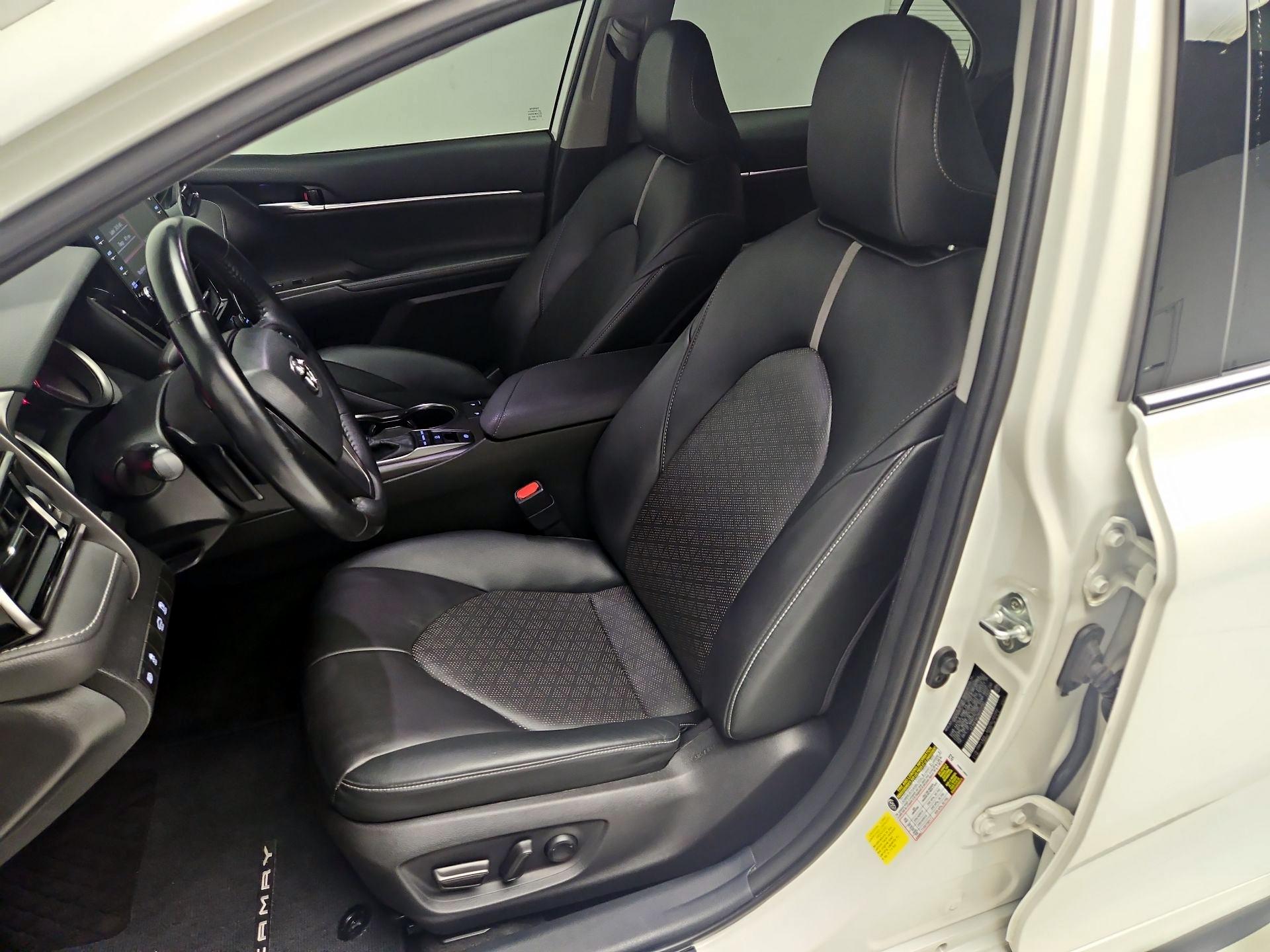 Thumbnail: 2022 Toyota Camry - 11