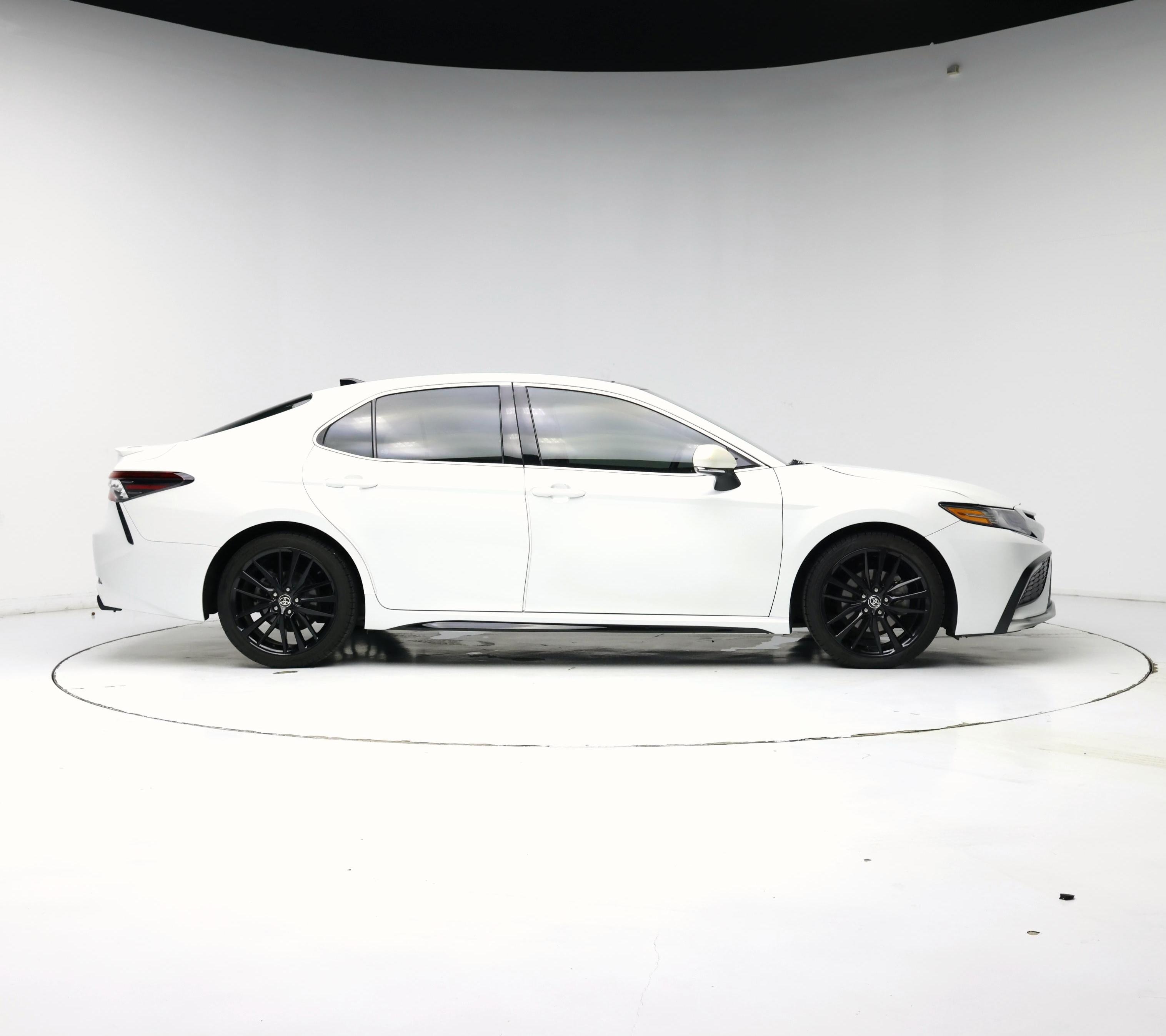 Thumbnail: 2022 Toyota Camry - 7