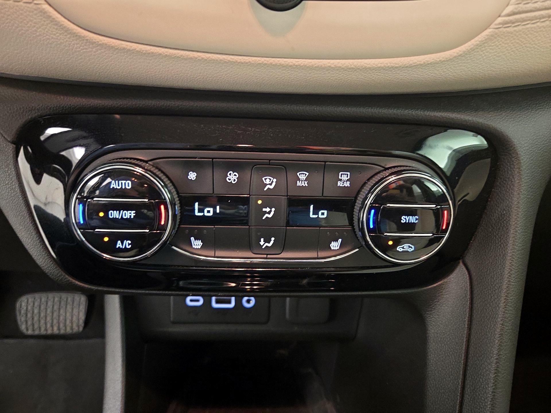 Thumbnail: 2020 Buick Encore GX - 16