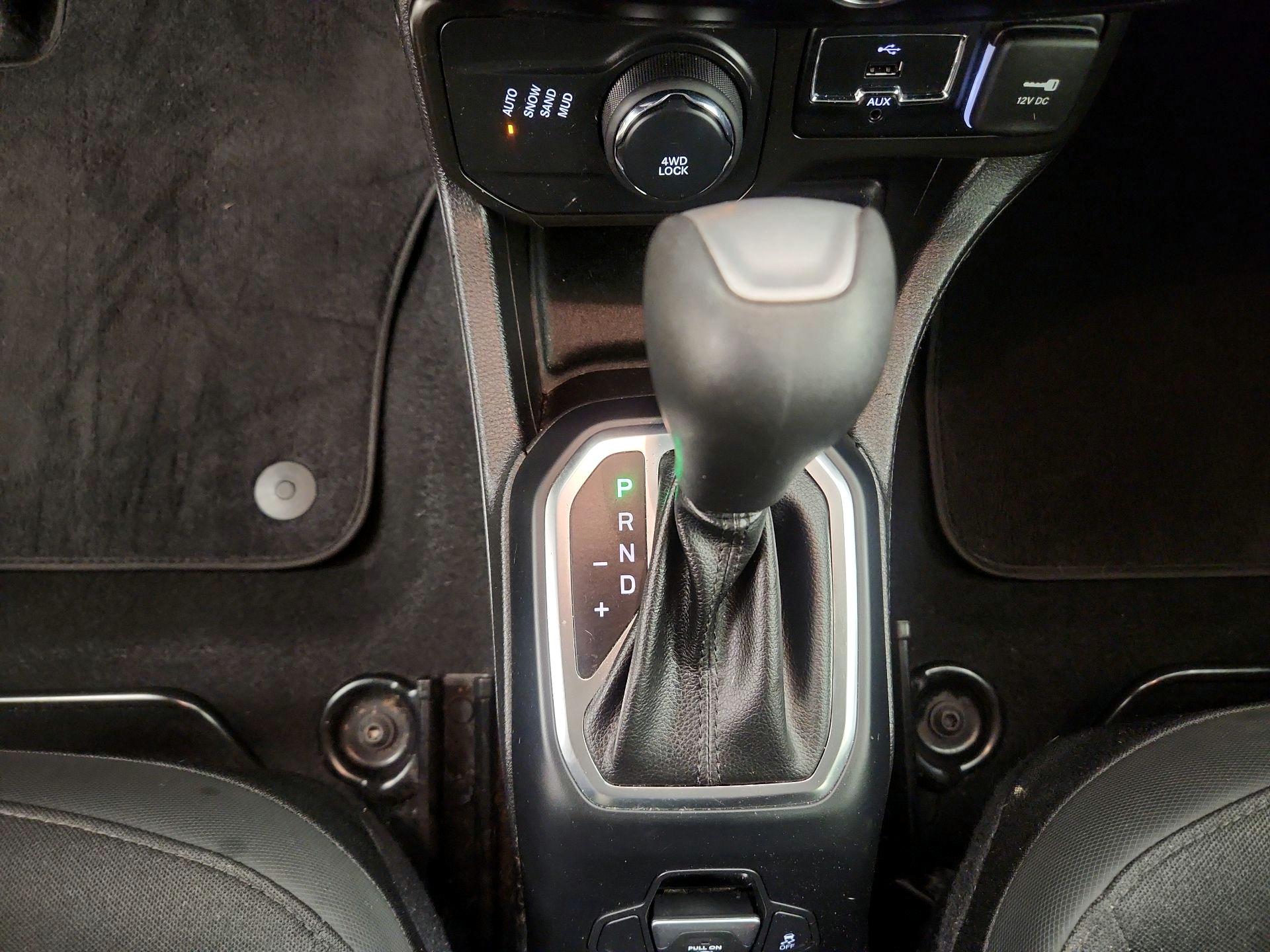 Thumbnail: 2020 Jeep Renegade - 17