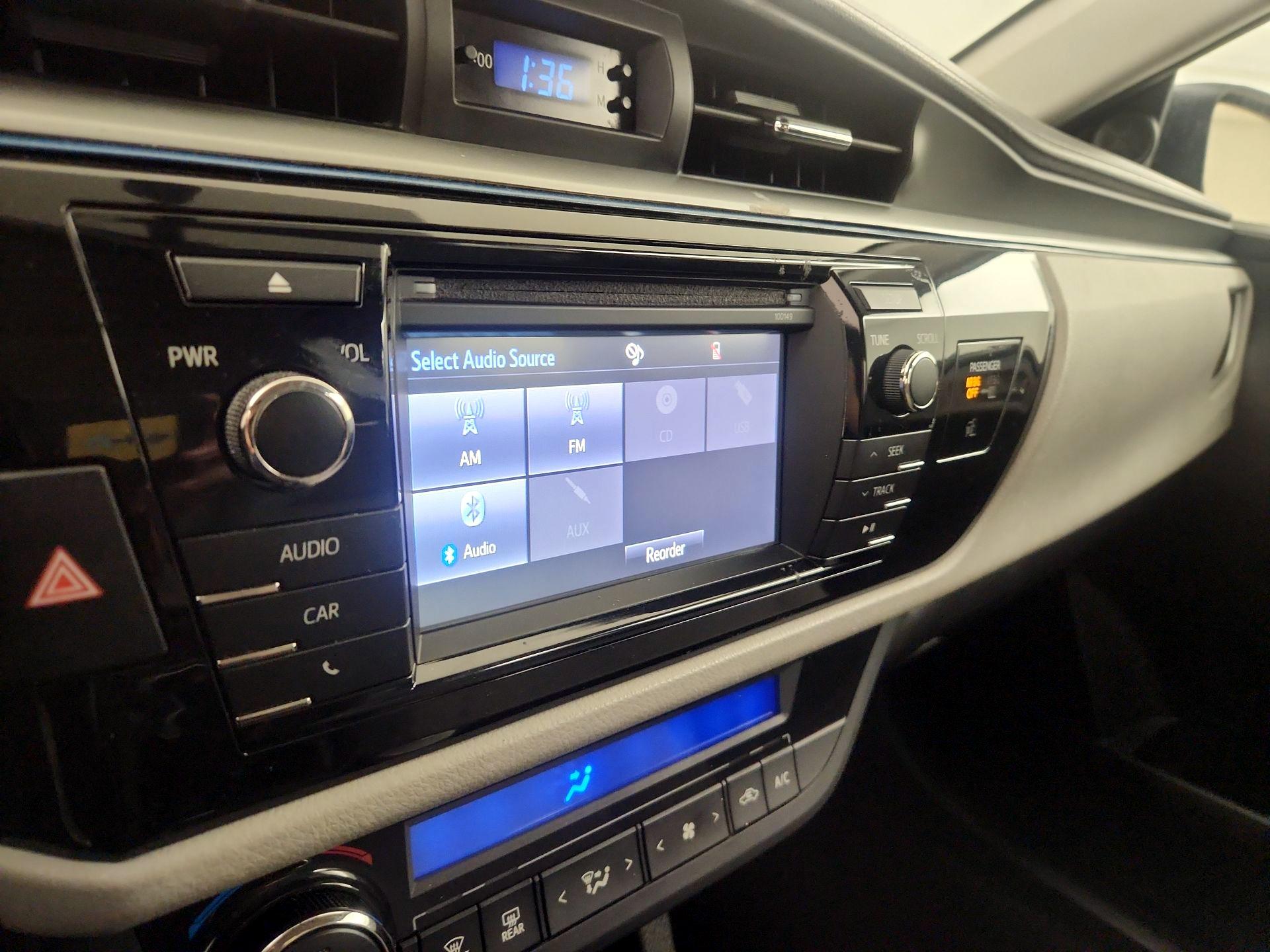 Thumbnail: 2015 Toyota Corolla - 15