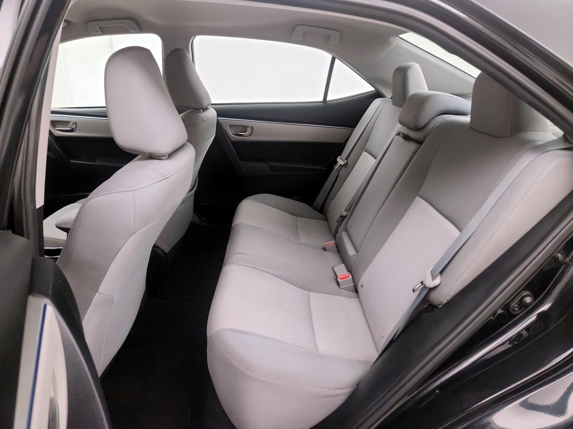 Thumbnail: 2015 Toyota Corolla - 18