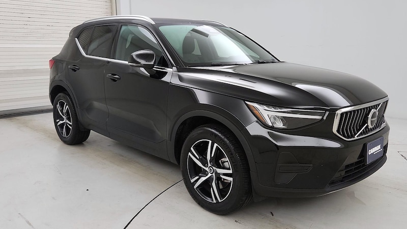 2025 Volvo XC40 B5 Core Hero Image