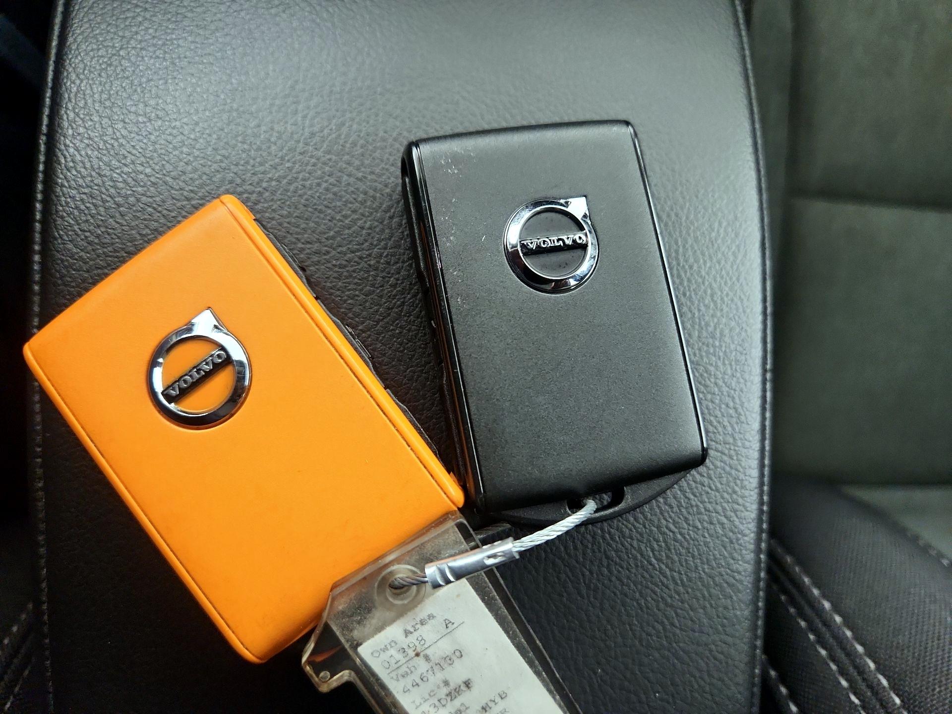 Thumbnail: 2025 Volvo XC40 - 19