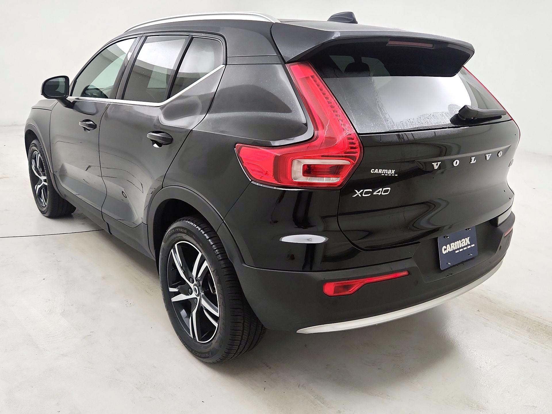 Thumbnail: 2025 Volvo XC40 - 7
