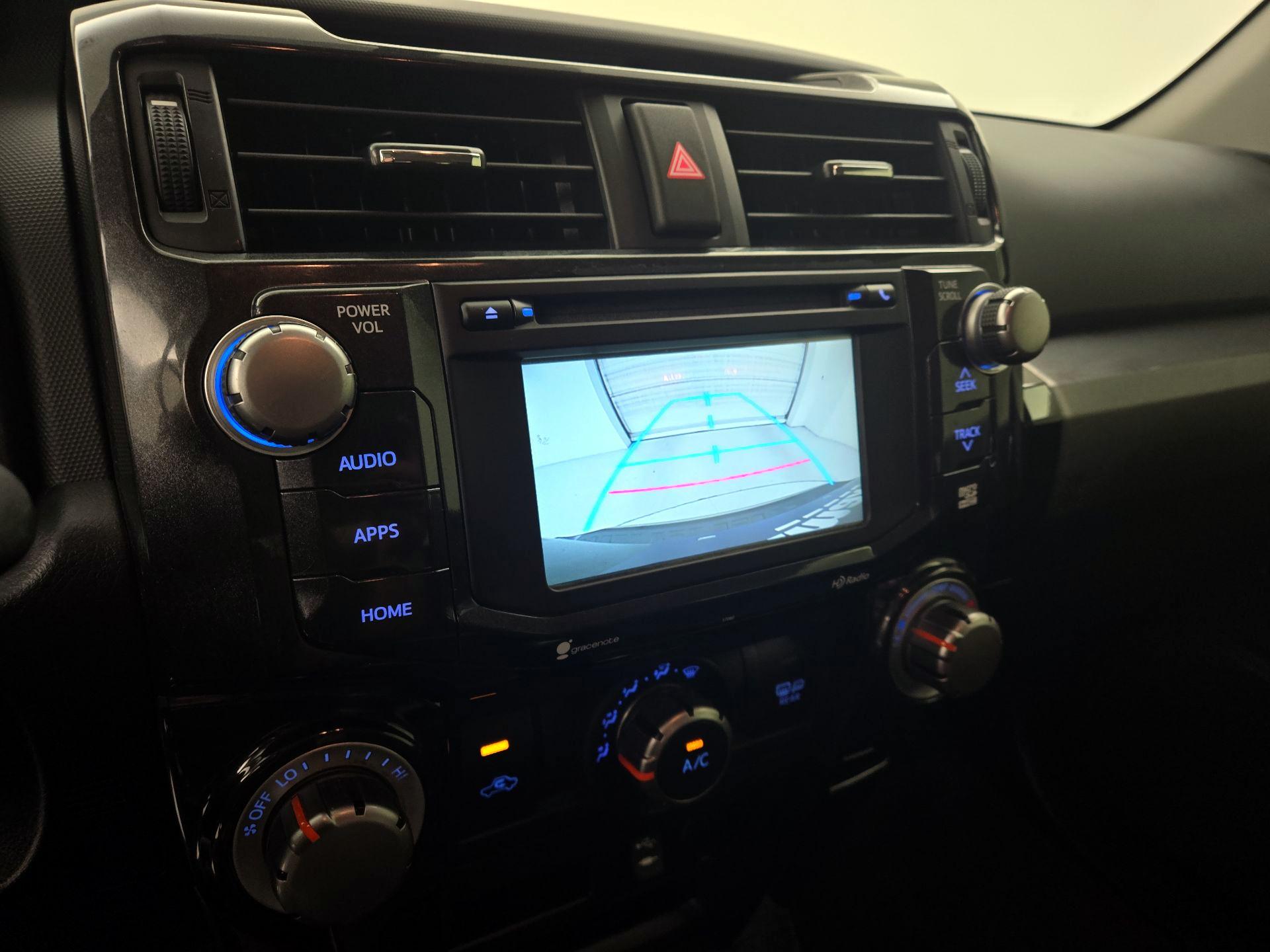 Thumbnail: 2015 Toyota 4Runner - 14