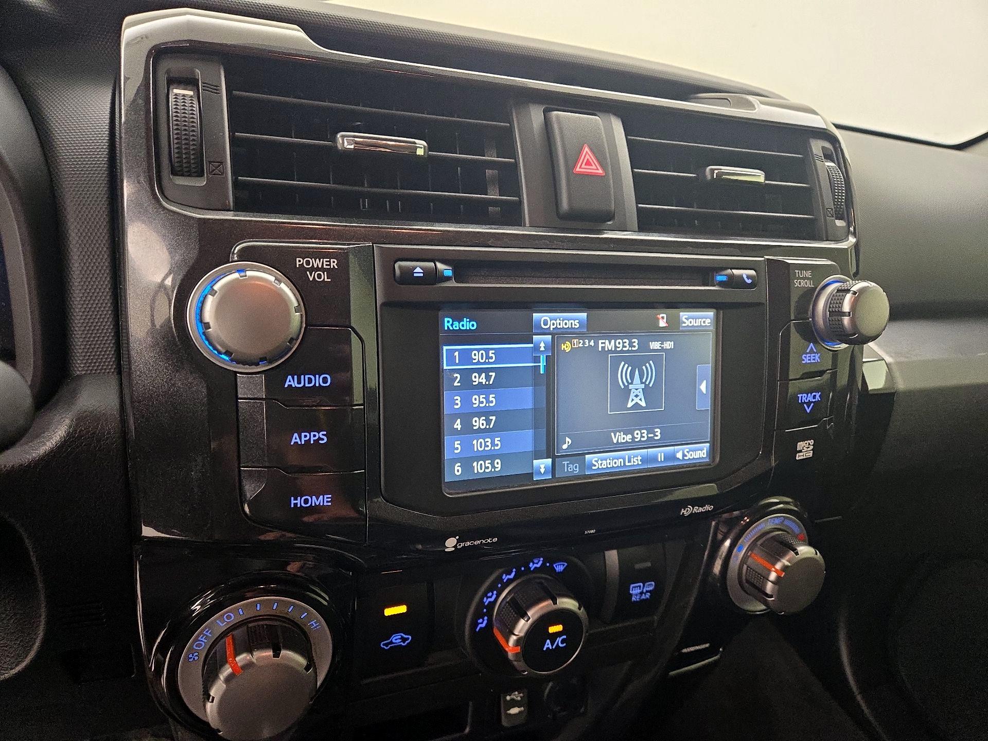 Thumbnail: 2015 Toyota 4Runner - 15