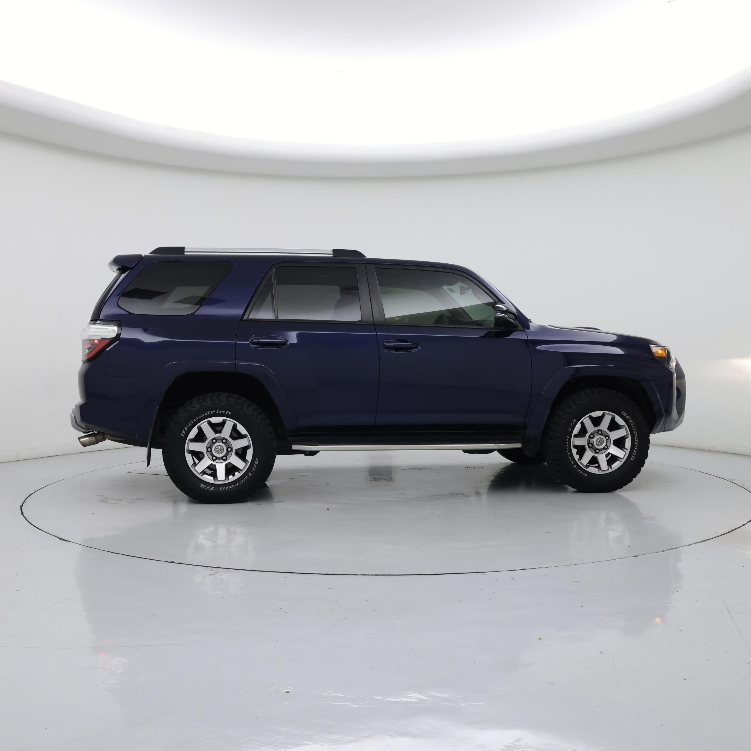 Thumbnail: 2015 Toyota 4Runner - 7