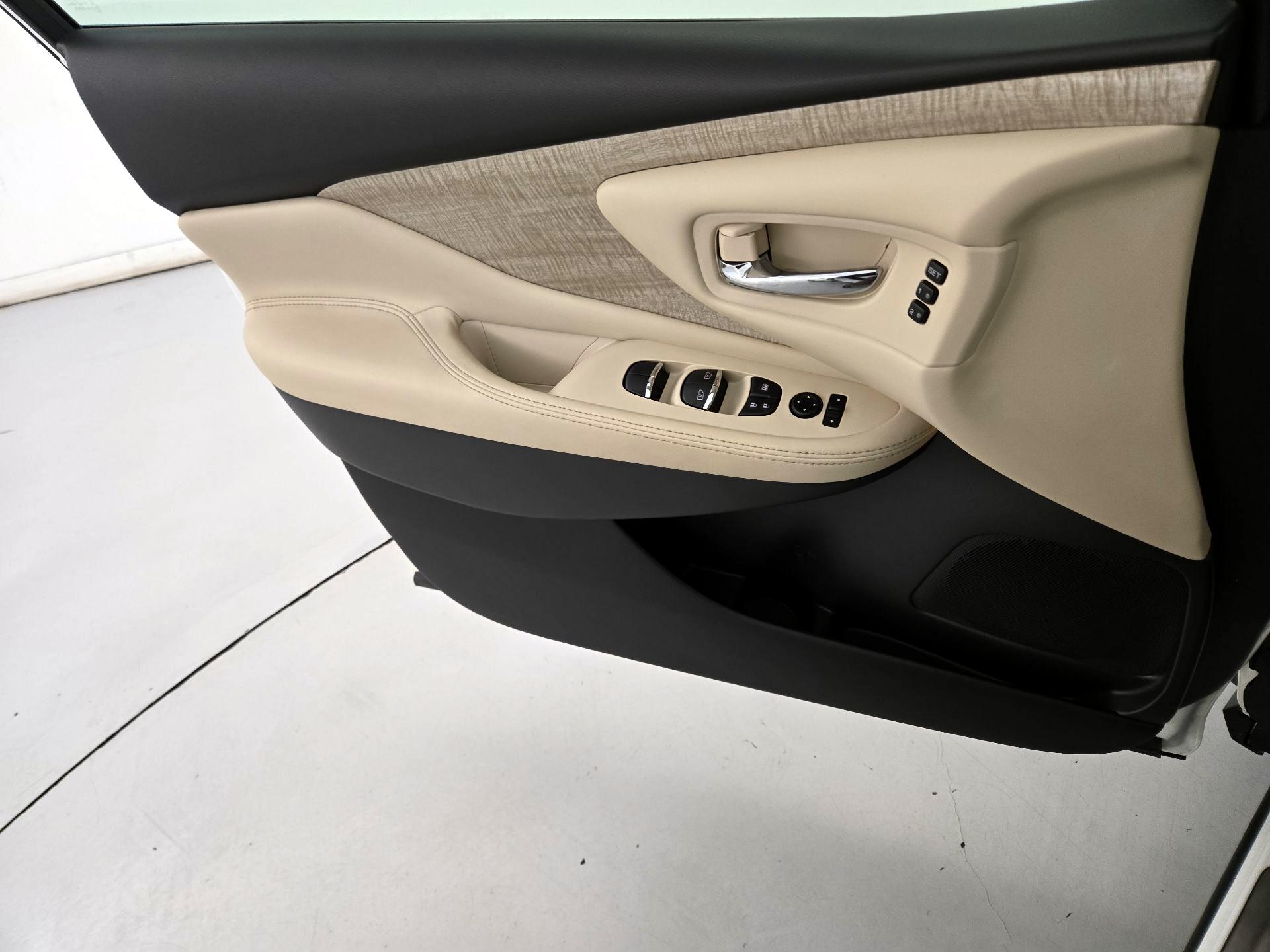 Thumbnail: 2020 Nissan Murano - 12
