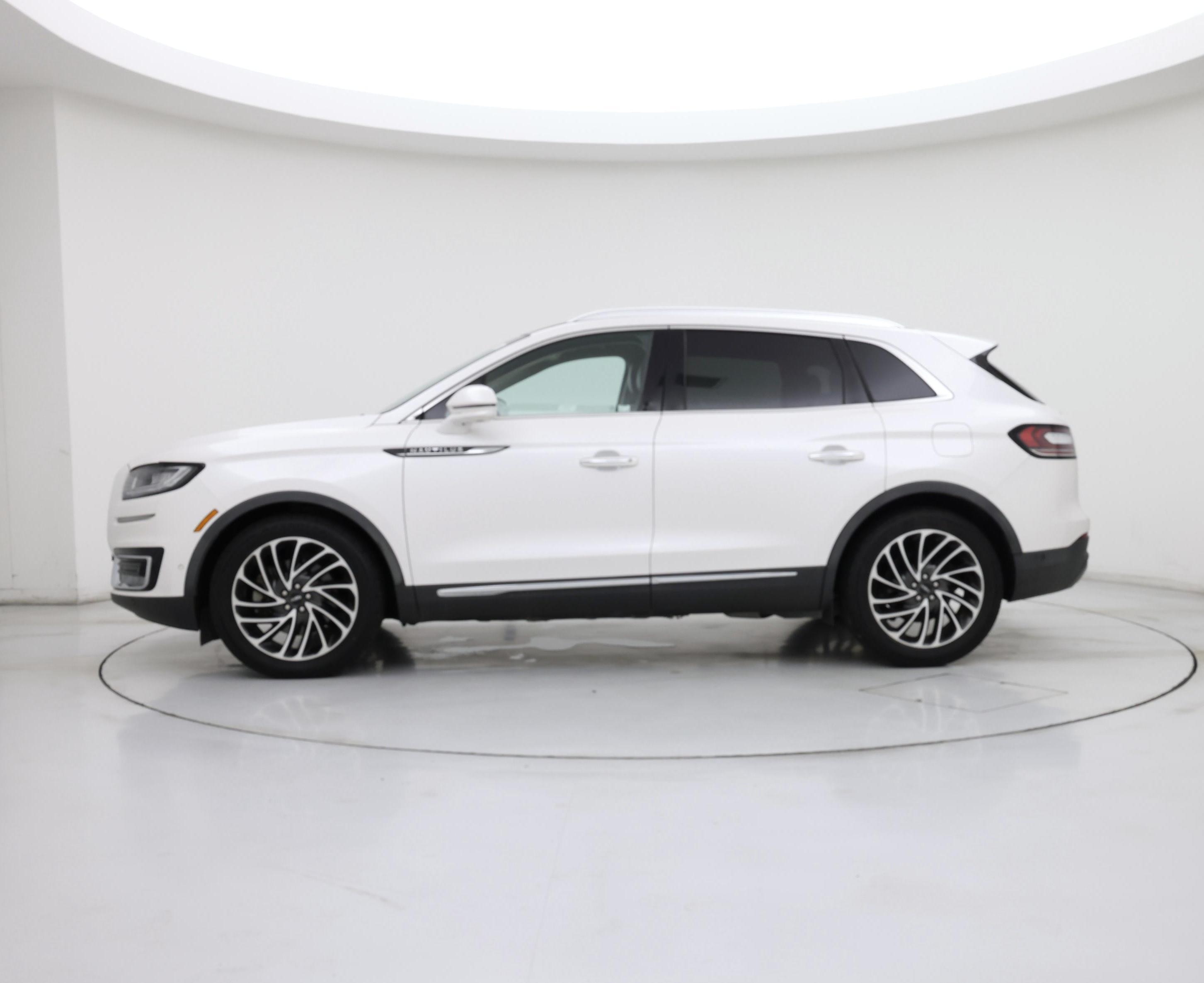Thumbnail: 2019 Lincoln Nautilus - 3
