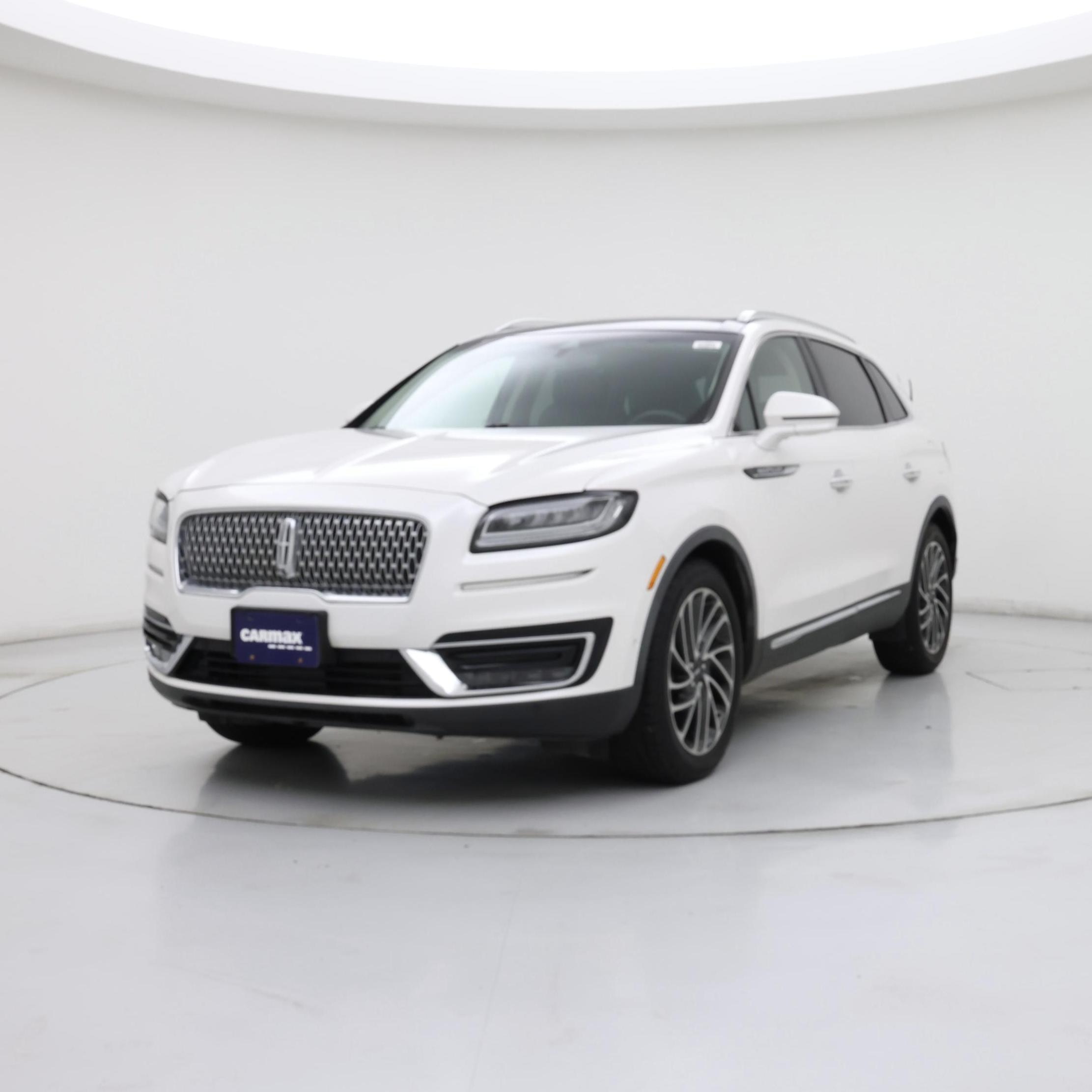Thumbnail: 2019 Lincoln Nautilus - 4
