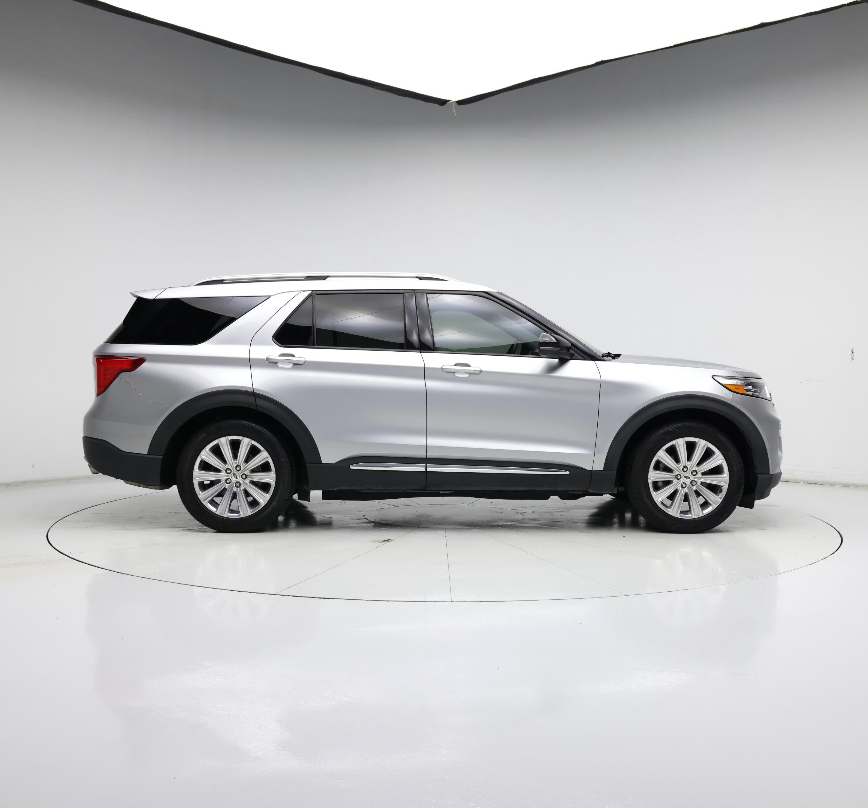 Thumbnail: 2021 Ford Explorer - 7