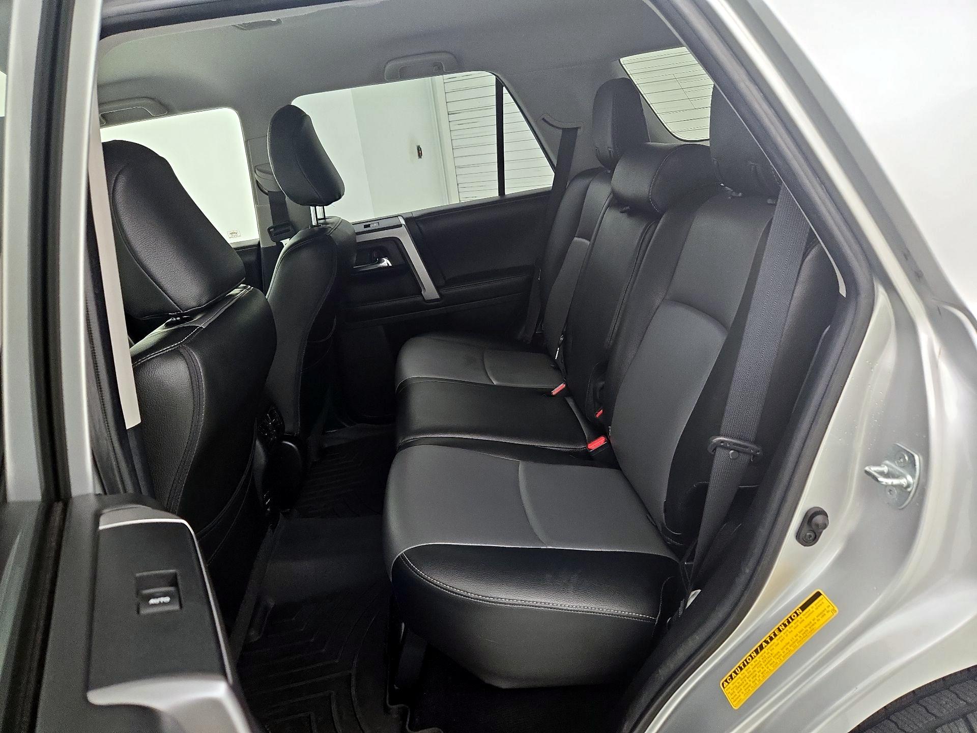 Thumbnail: 2016 Toyota 4Runner - 20