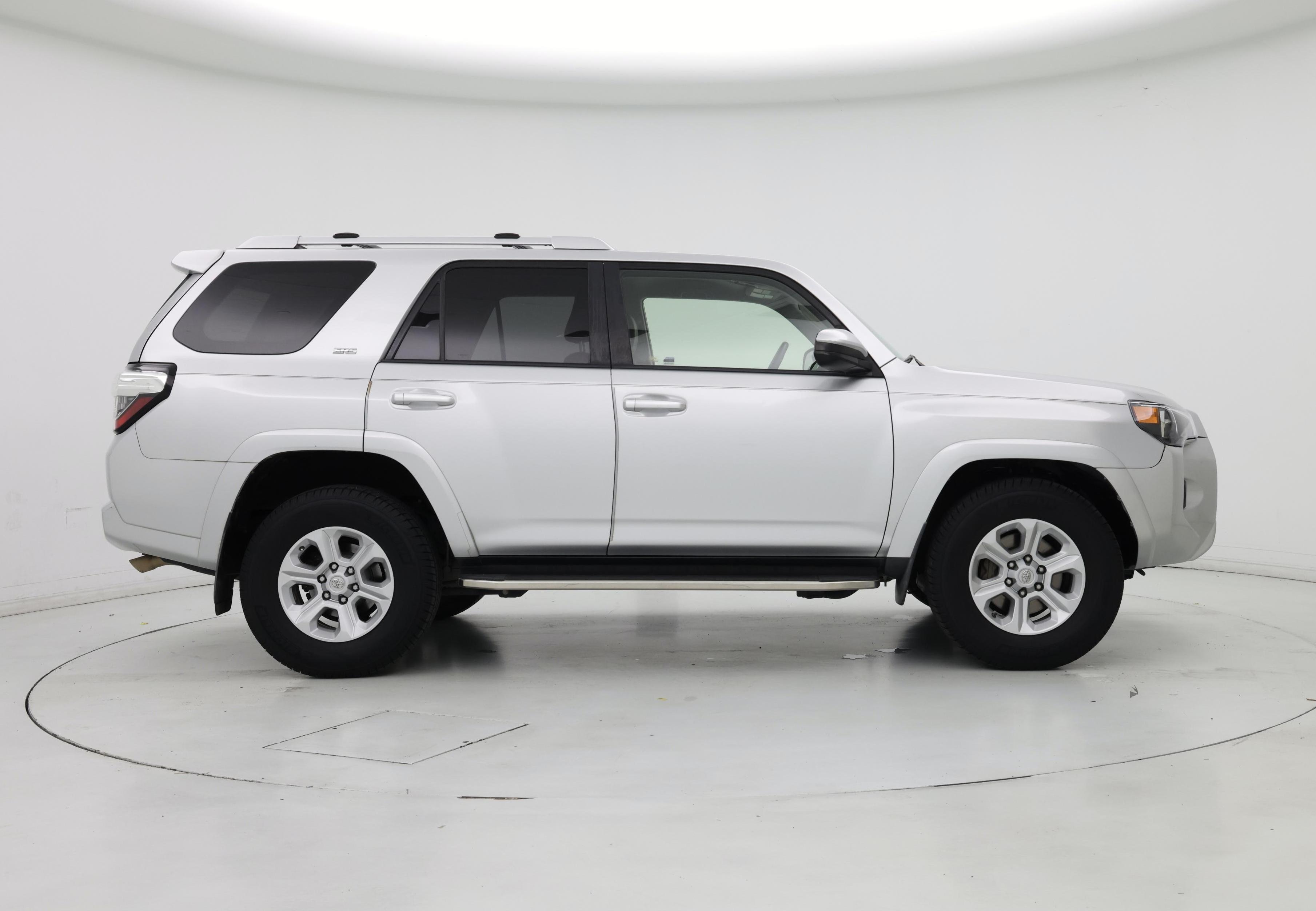 Thumbnail: 2016 Toyota 4Runner - 7