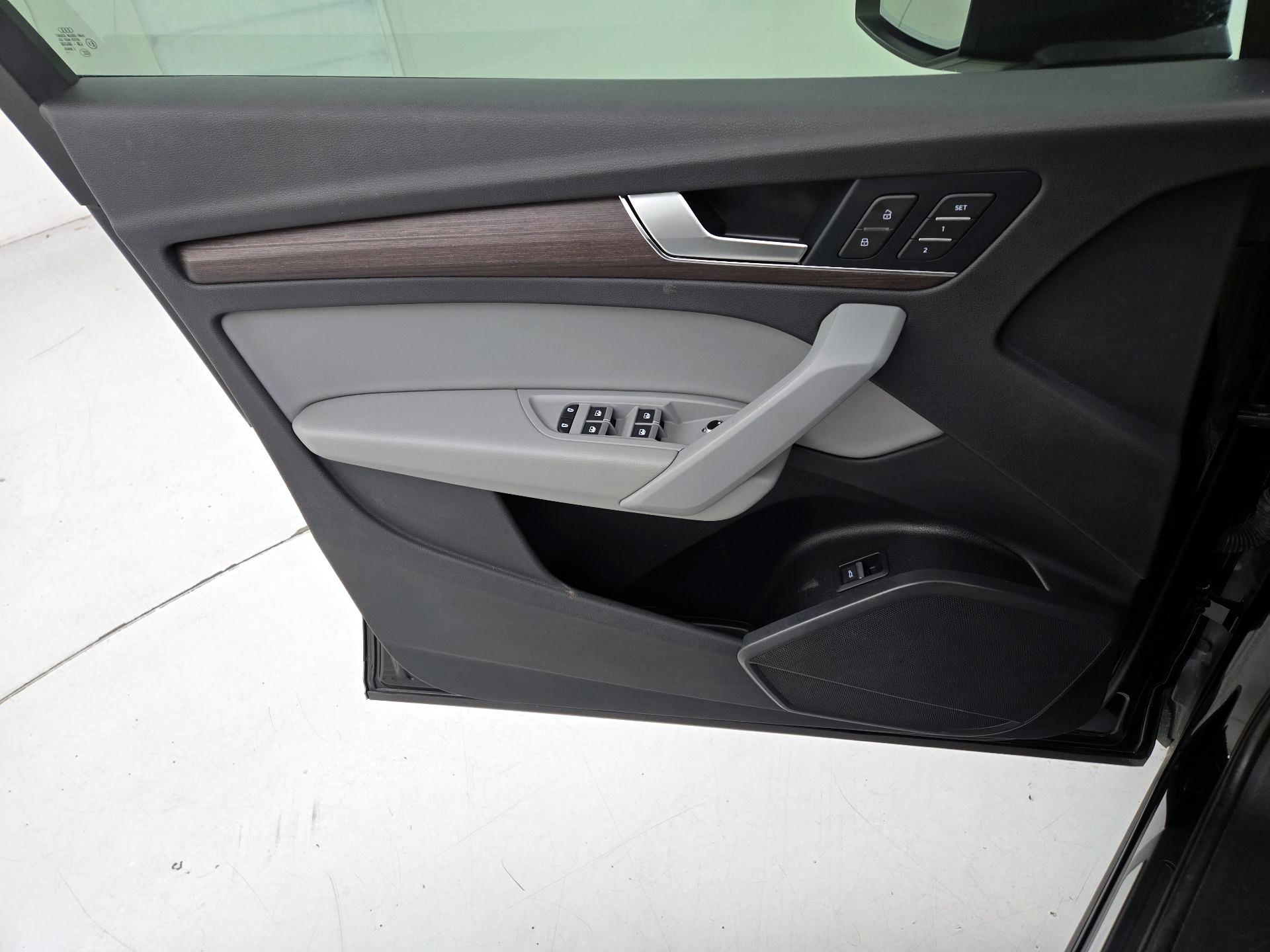 Thumbnail: 2021 Audi Q5 - 12