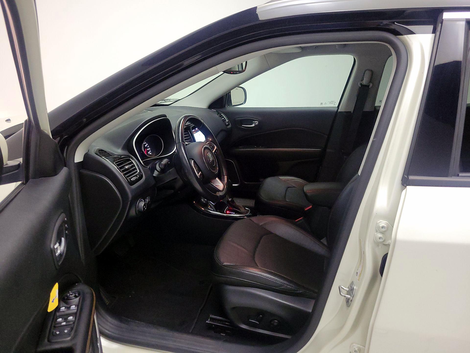 Thumbnail: 2021 Jeep Compass - 11