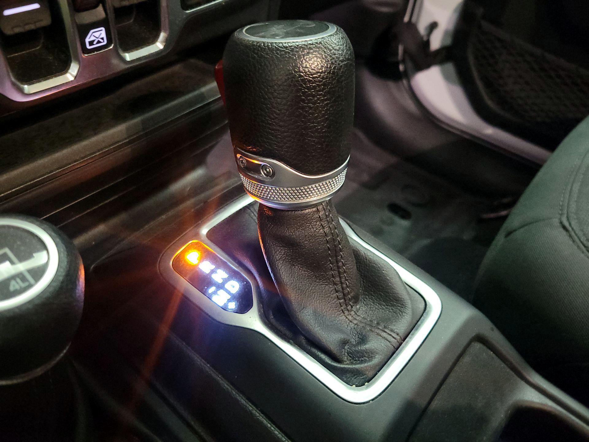 Thumbnail: 2019 Jeep Wrangler - 17