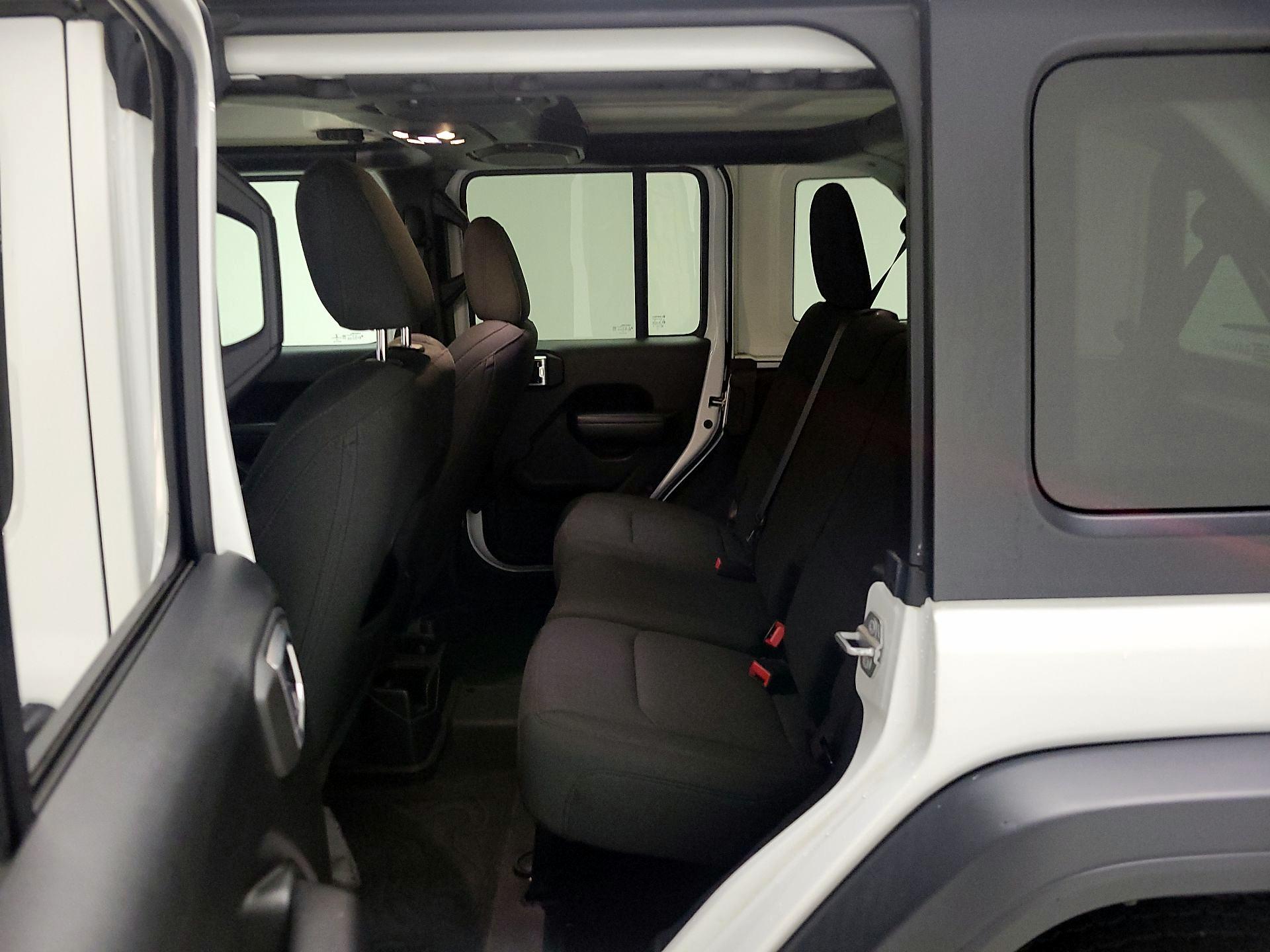 Thumbnail: 2019 Jeep Wrangler - 19