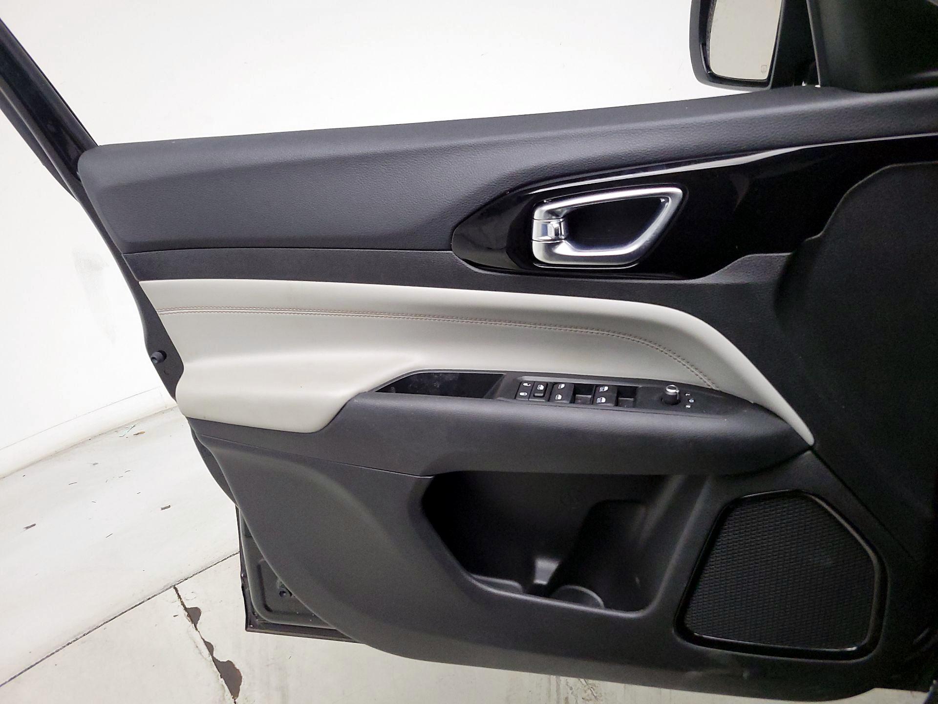 Thumbnail: 2022 Jeep Compass - 12