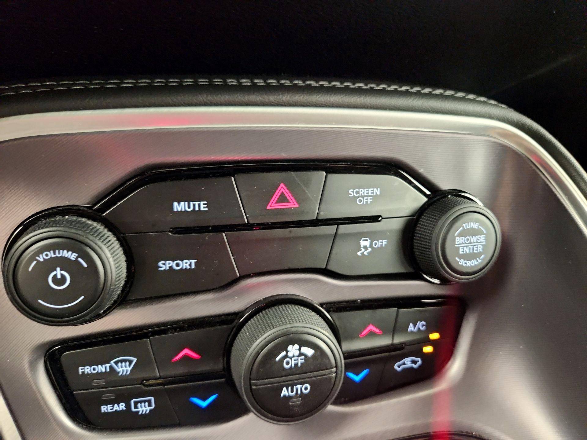 Thumbnail: 2019 Dodge Challenger - 16