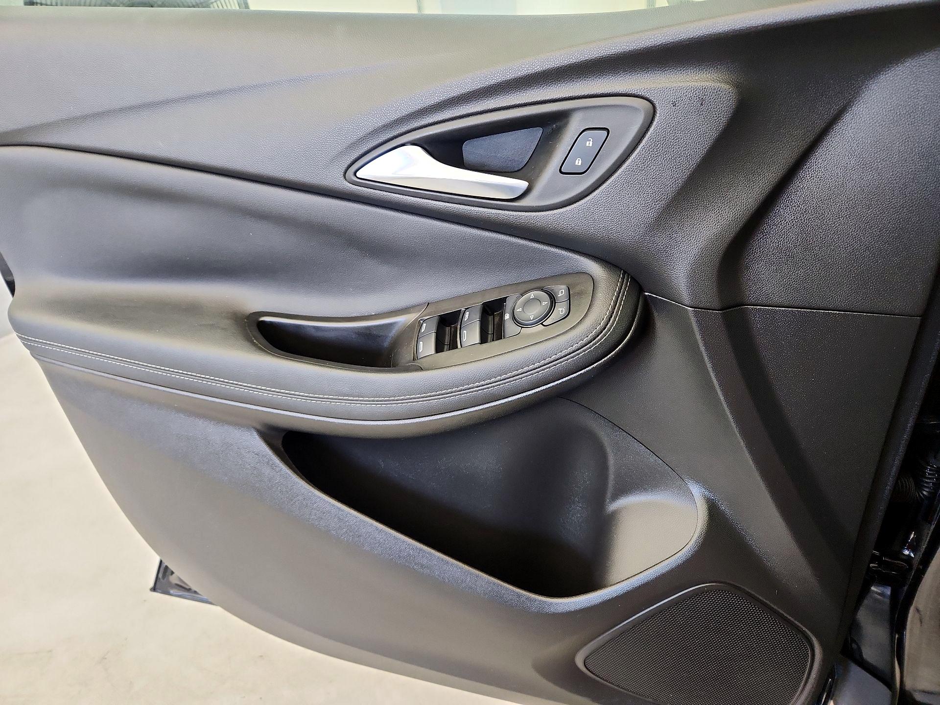 Thumbnail: 2022 Buick Encore GX - 12