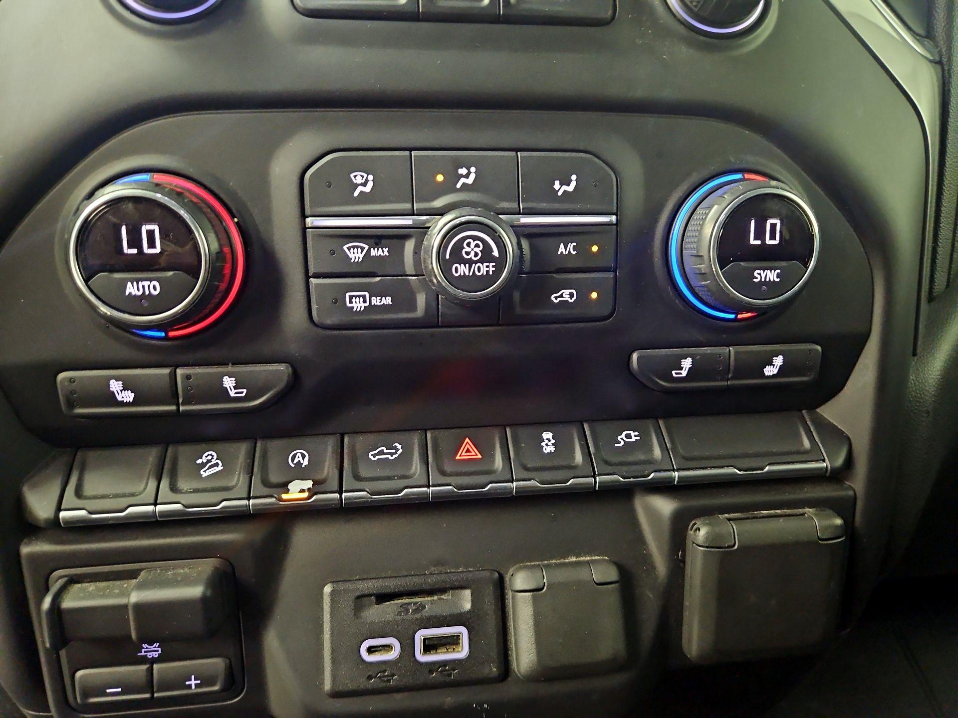 Thumbnail: 2019 Chevrolet Silverado 1500 - 16