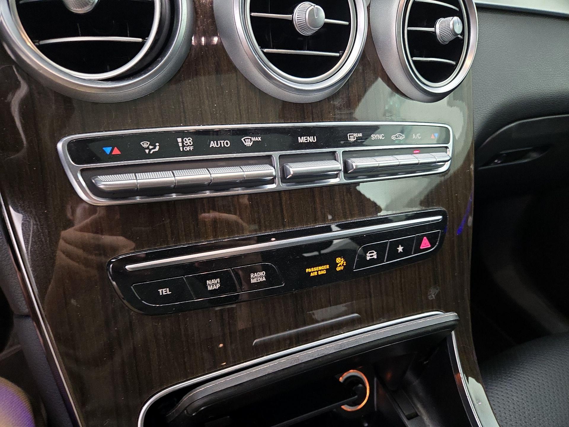 Thumbnail: 2021 Mercedes-Benz GLC - 16