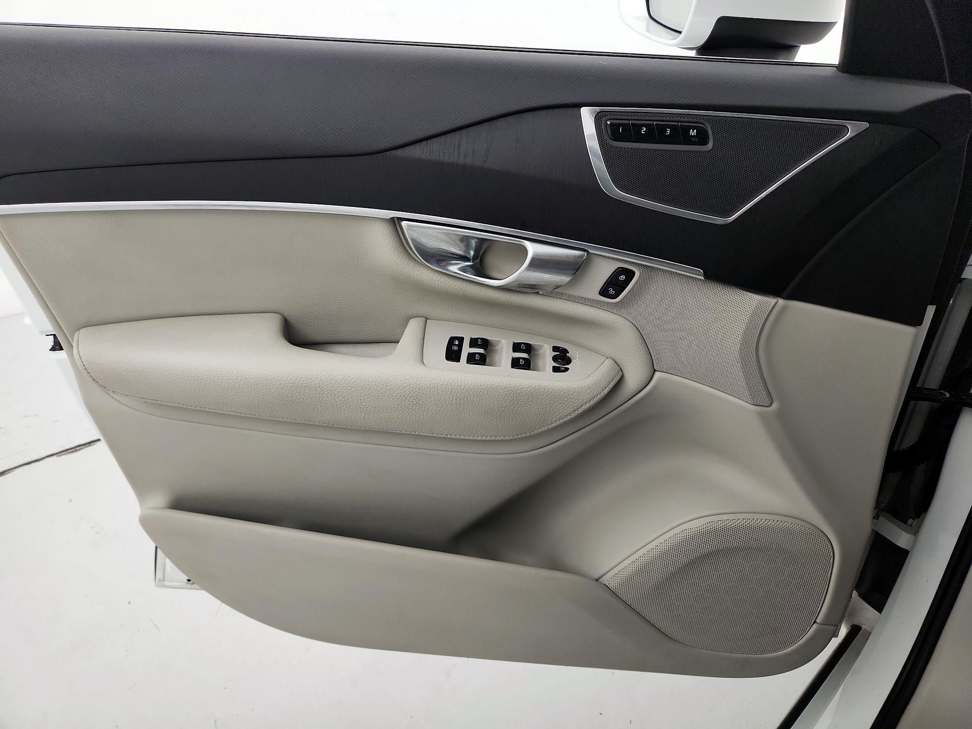 Thumbnail: 2020 Volvo XC90 - 12