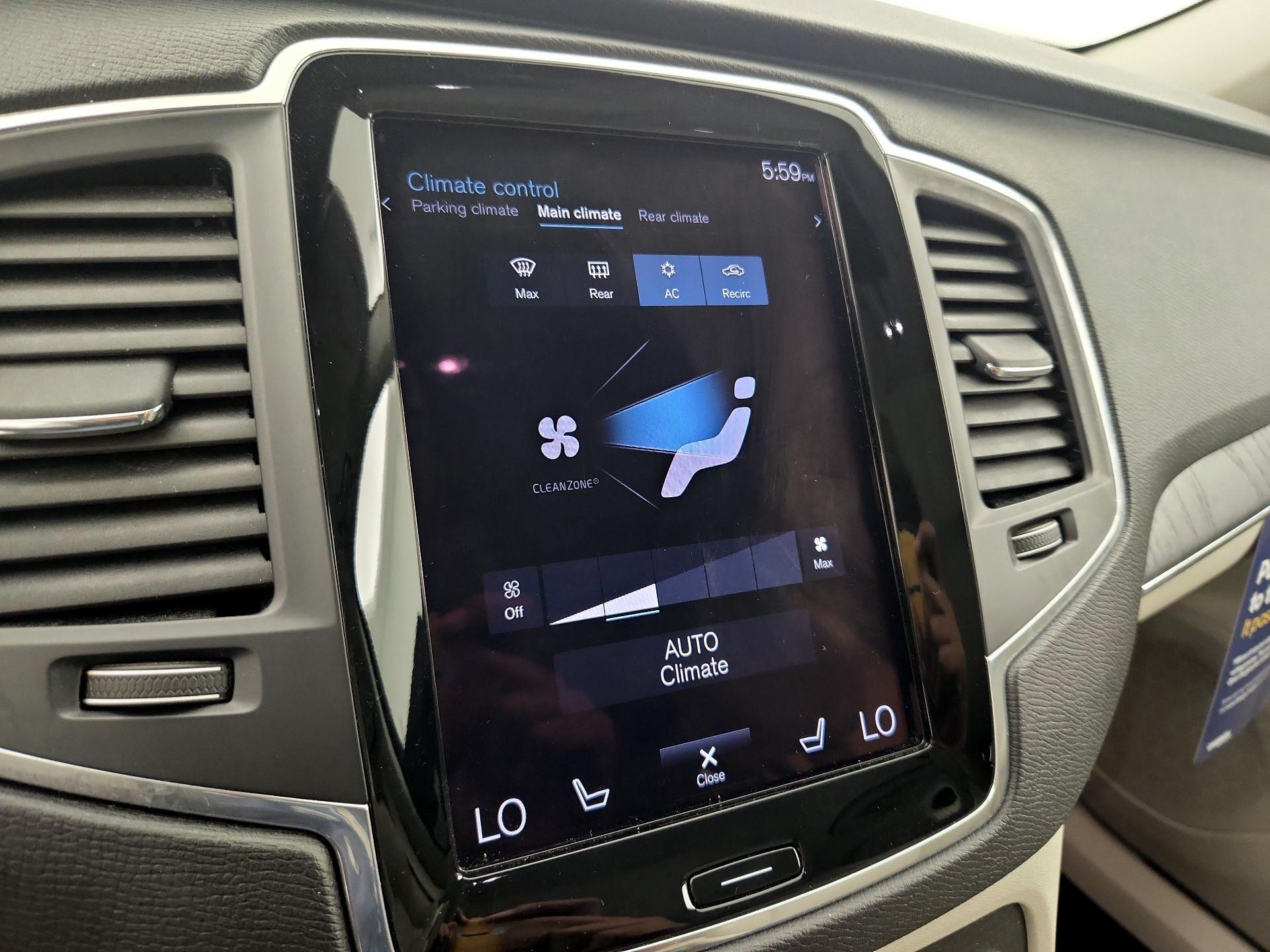 Thumbnail: 2020 Volvo XC90 - 16