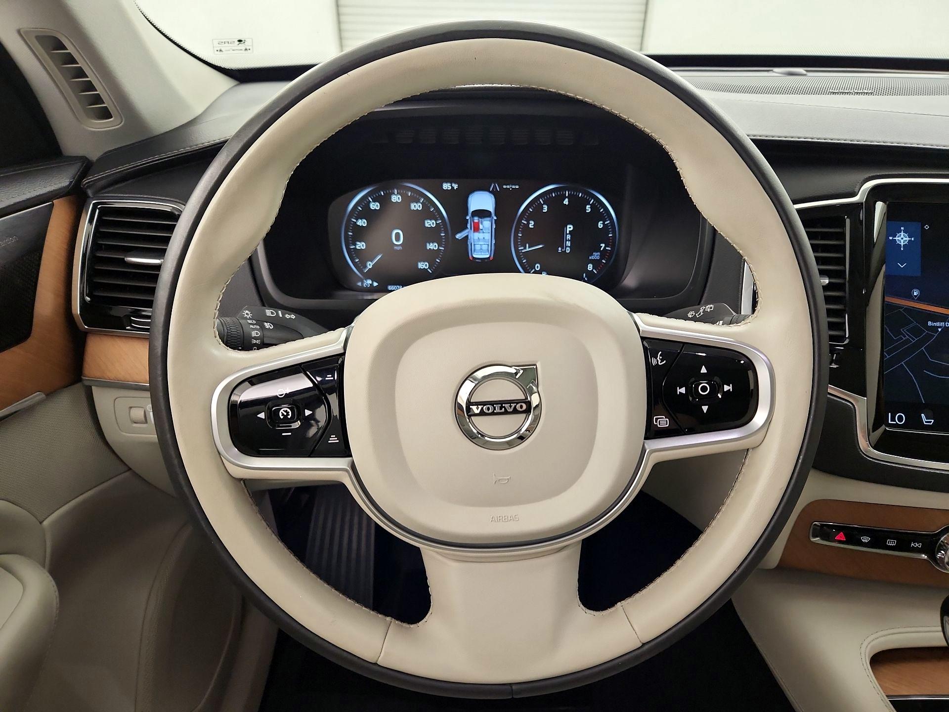 Thumbnail: 2019 Volvo XC90 - 10