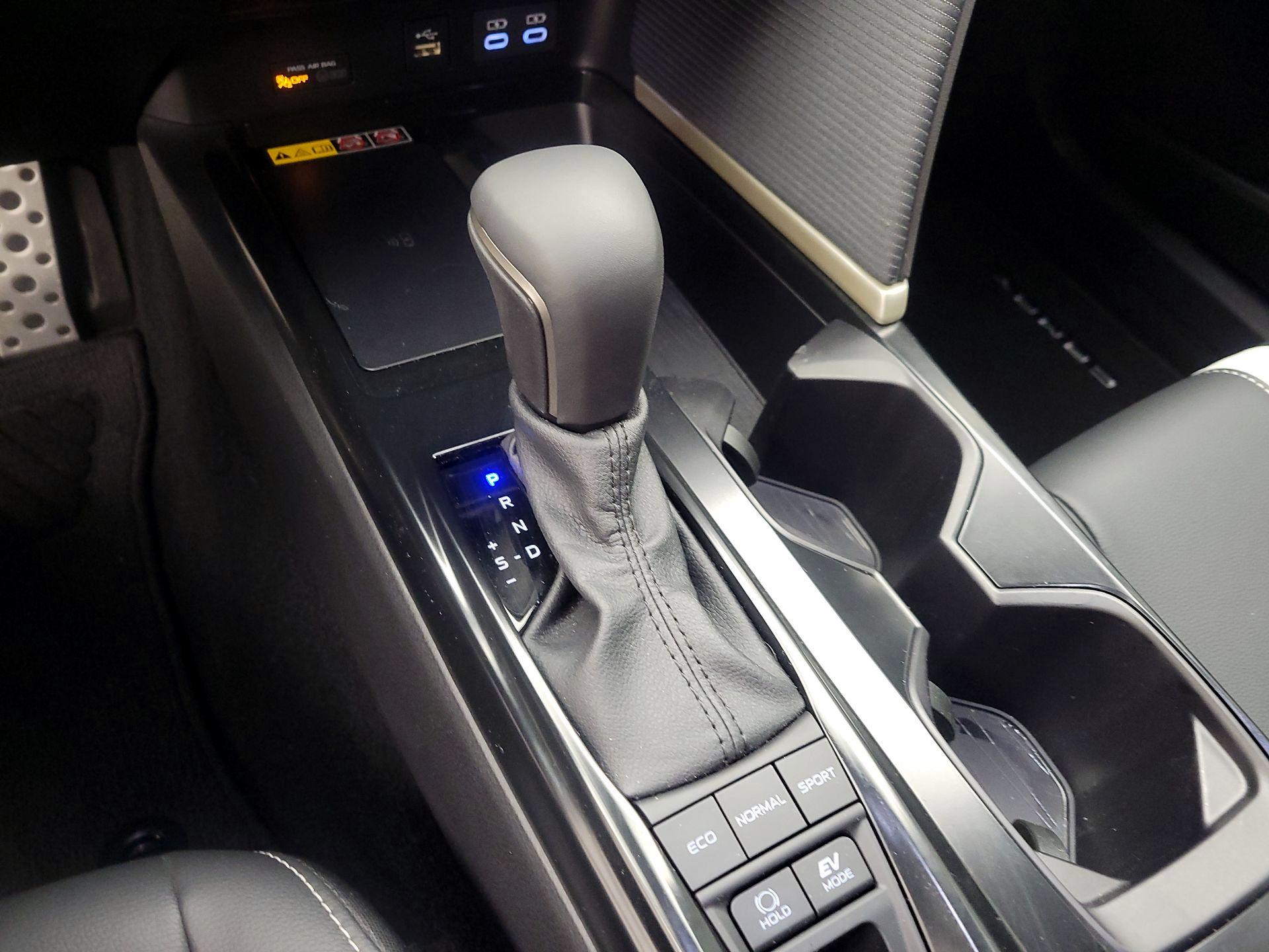Thumbnail: 2025 Toyota Camry - 18