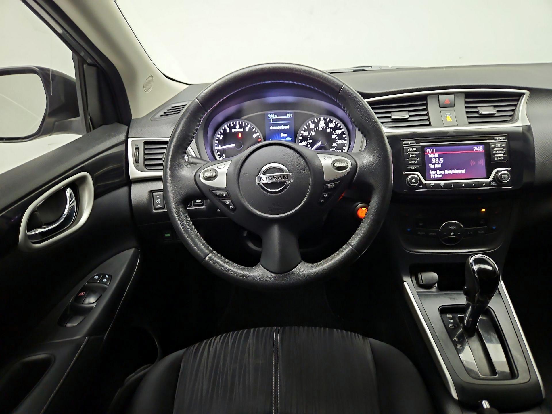 Thumbnail: 2018 Nissan Sentra - 10