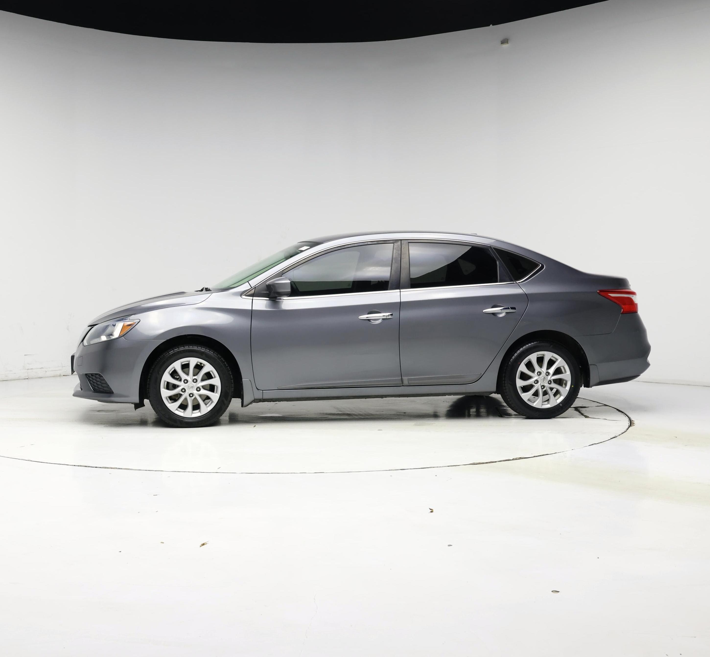 Thumbnail: 2018 Nissan Sentra - 3