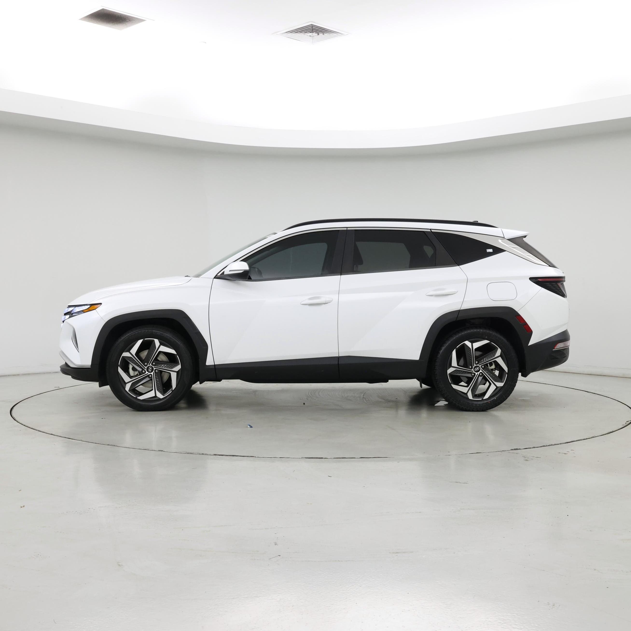 Thumbnail: 2022 Hyundai Tucson - 3