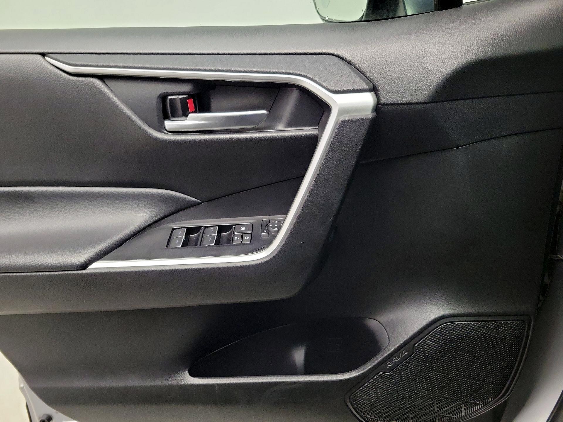 Thumbnail: 2023 Toyota RAV4 - 12