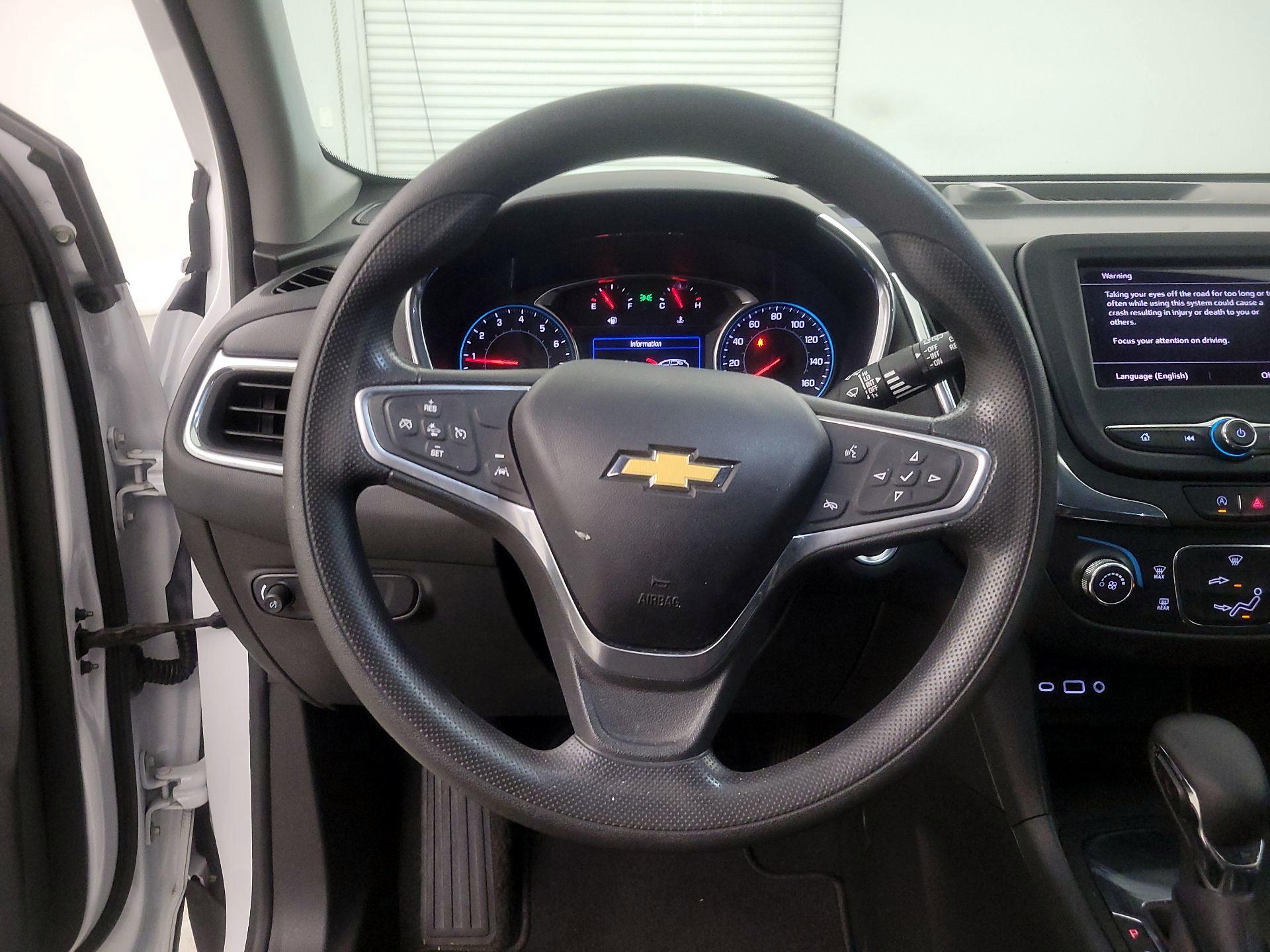 Thumbnail: 2022 Chevrolet Equinox - 10
