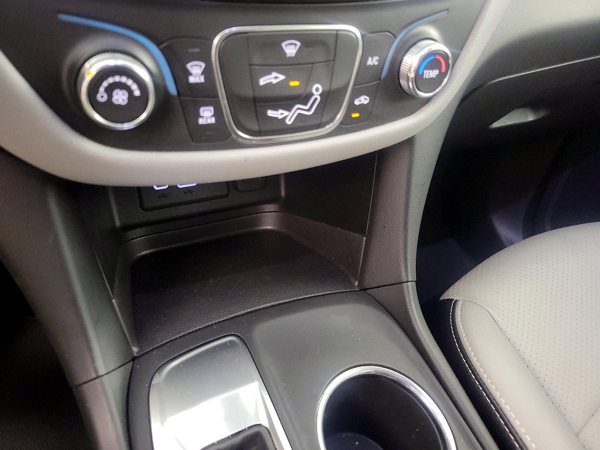 Thumbnail: 2020 Chevrolet Equinox - 16