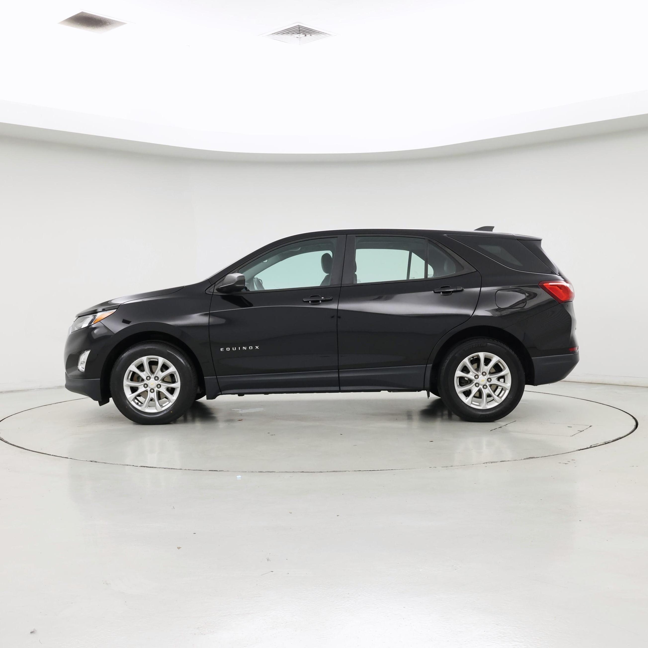 Thumbnail: 2020 Chevrolet Equinox - 3
