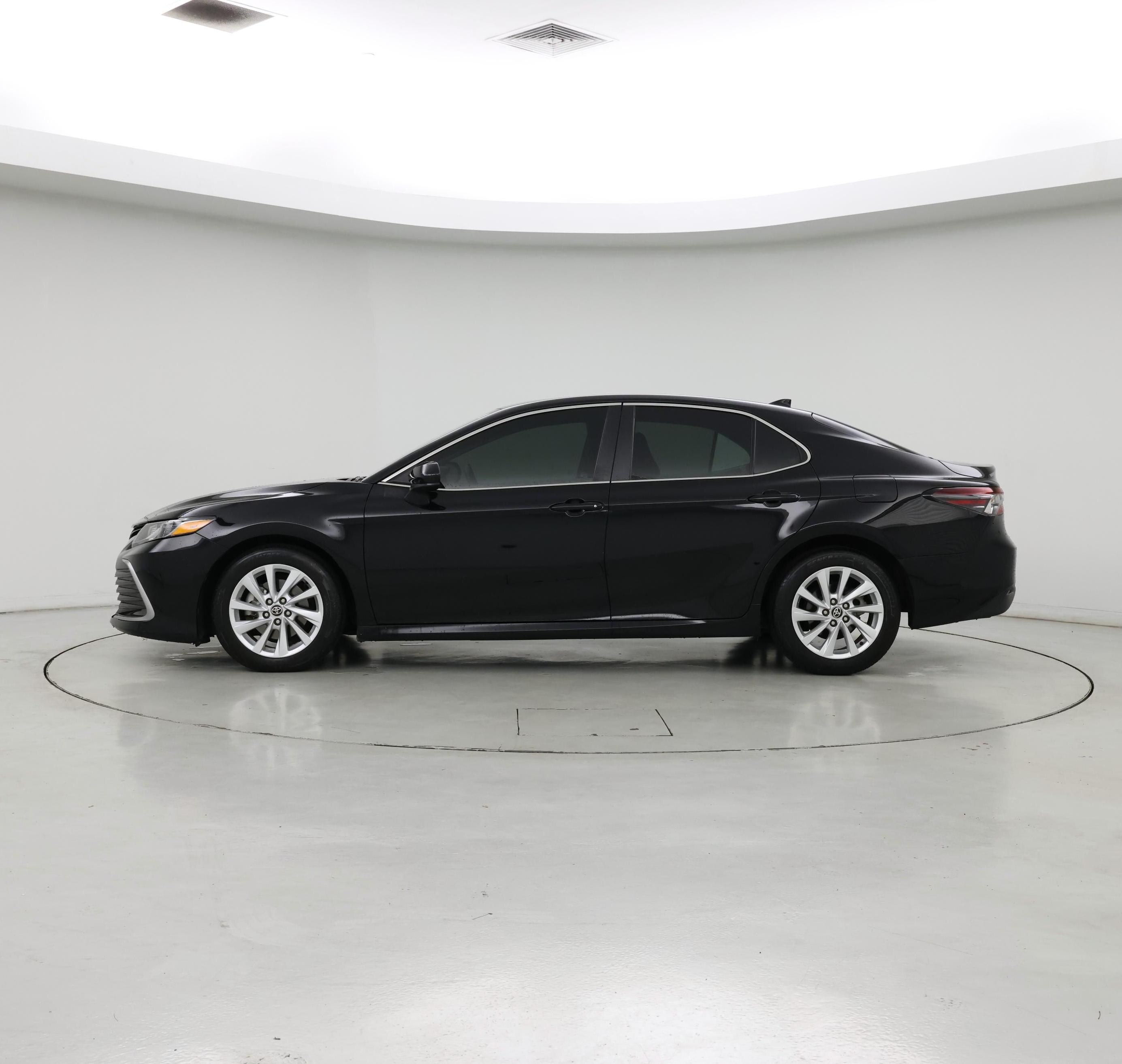 Thumbnail: 2023 Toyota Camry - 3
