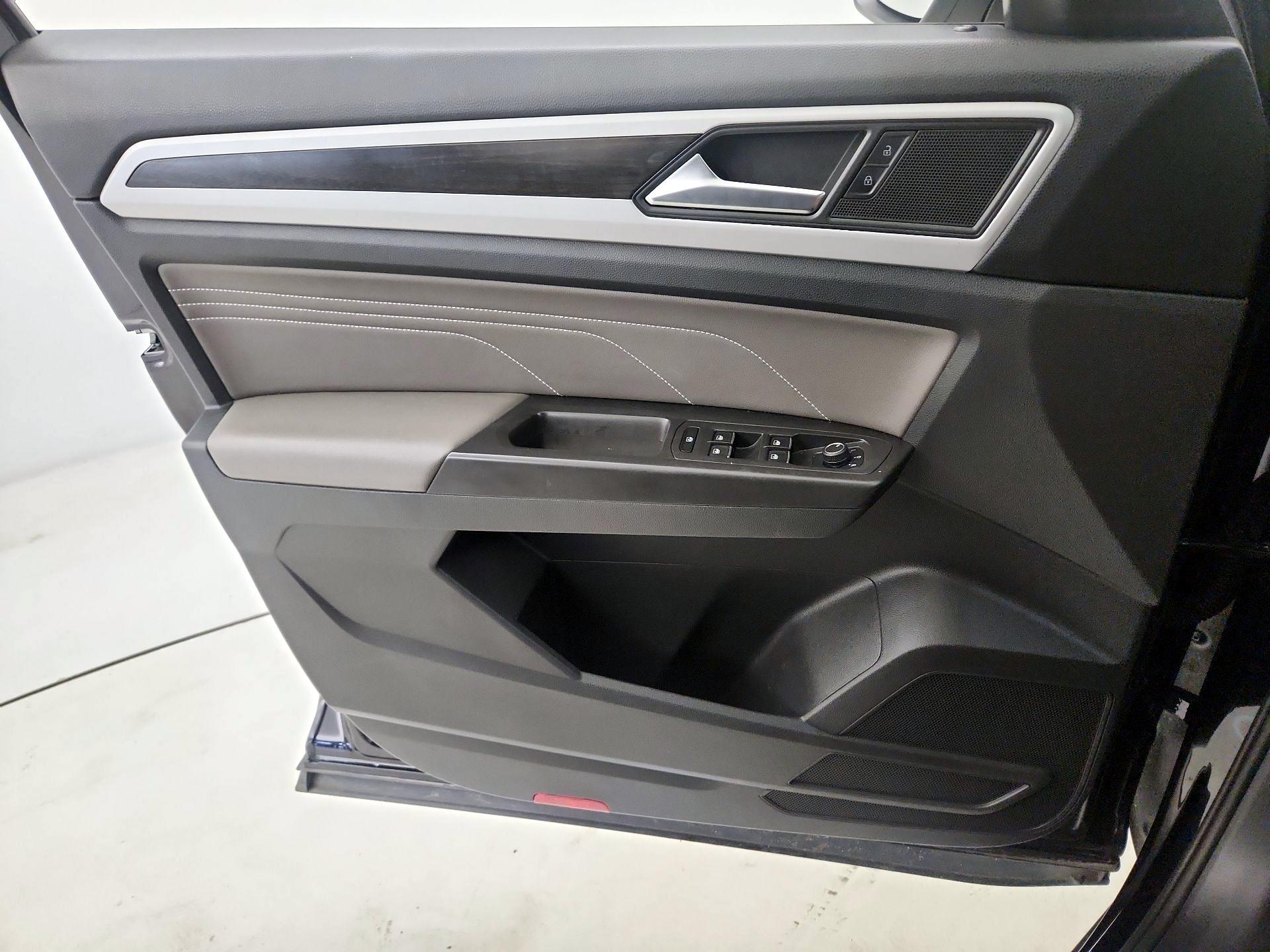 Thumbnail: 2023 Volkswagen Atlas - 12