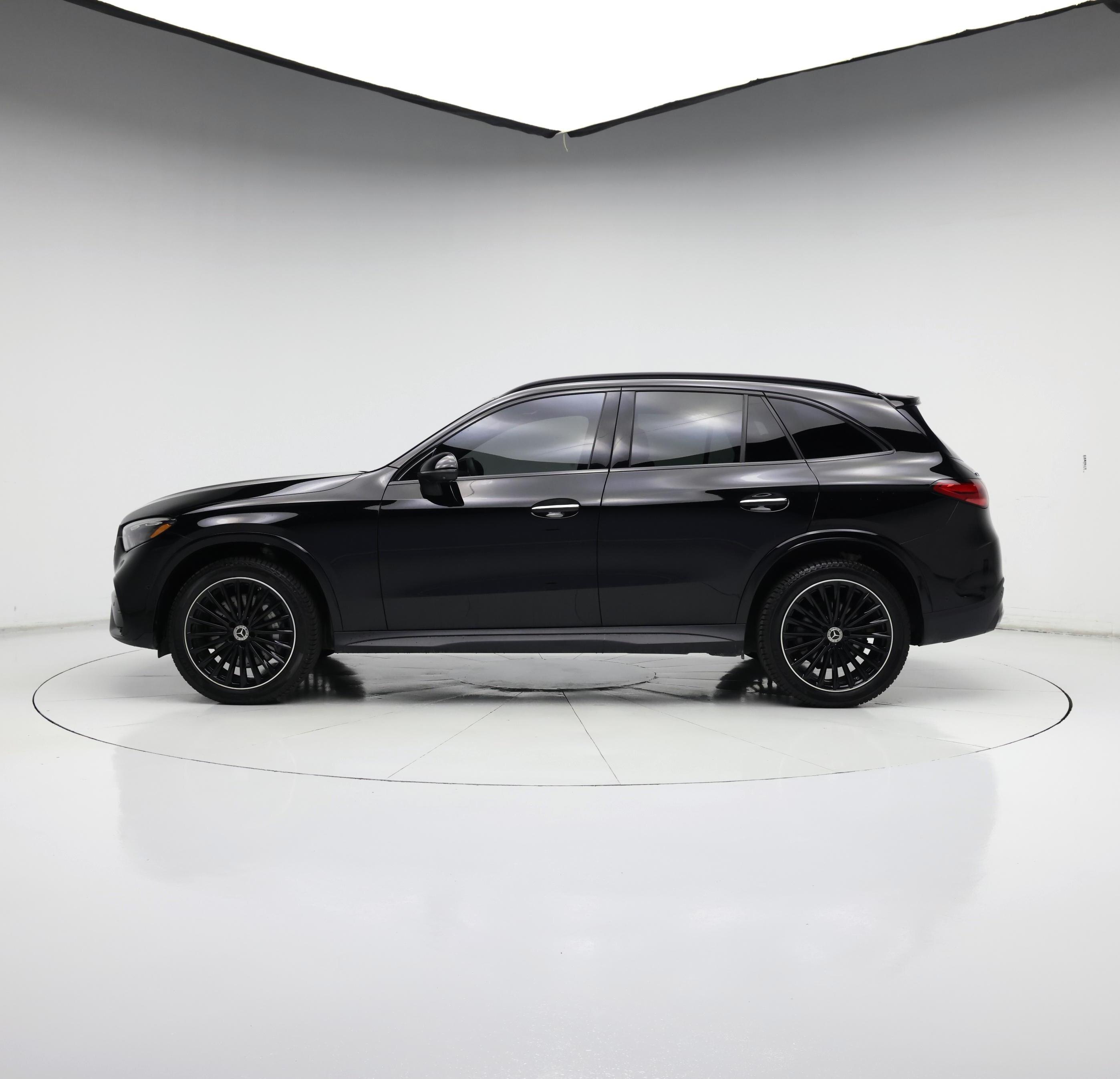 Thumbnail: 2023 Mercedes-Benz GLC - 3