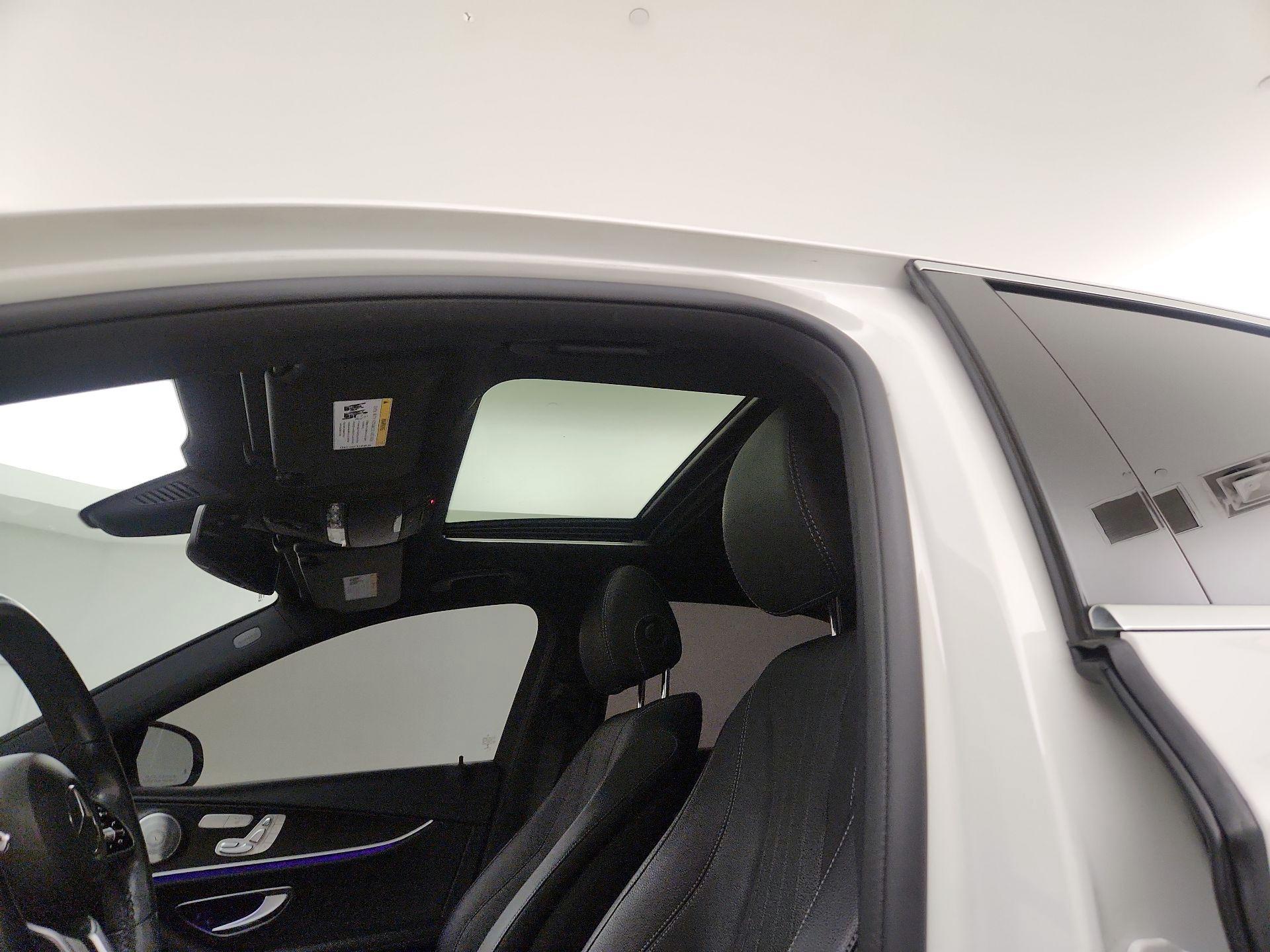 Thumbnail: 2019 Mercedes-Benz E-Class - 20